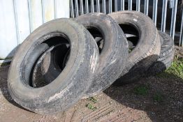 Four truck lorry tyres. 275/70R22.
