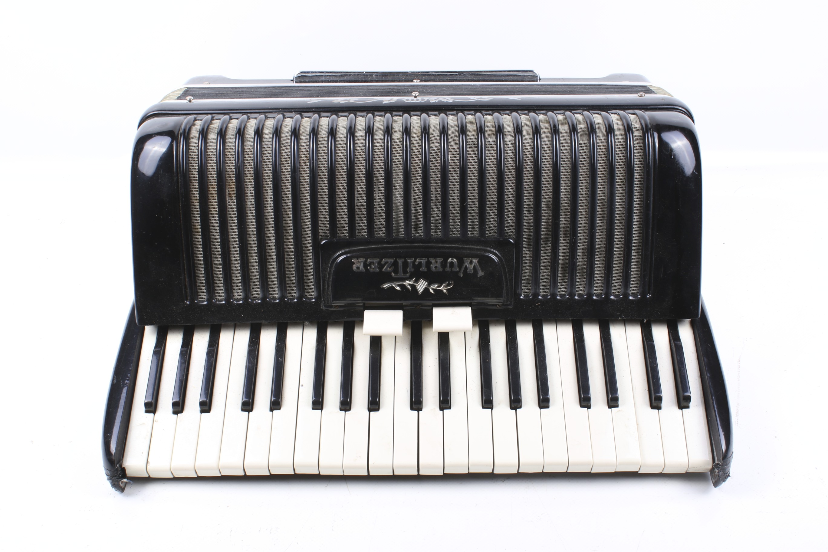 A vintage Wurlitzer piano accordion (AF). S/N 1030 62771.