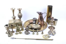 A collection of assorted metalware.