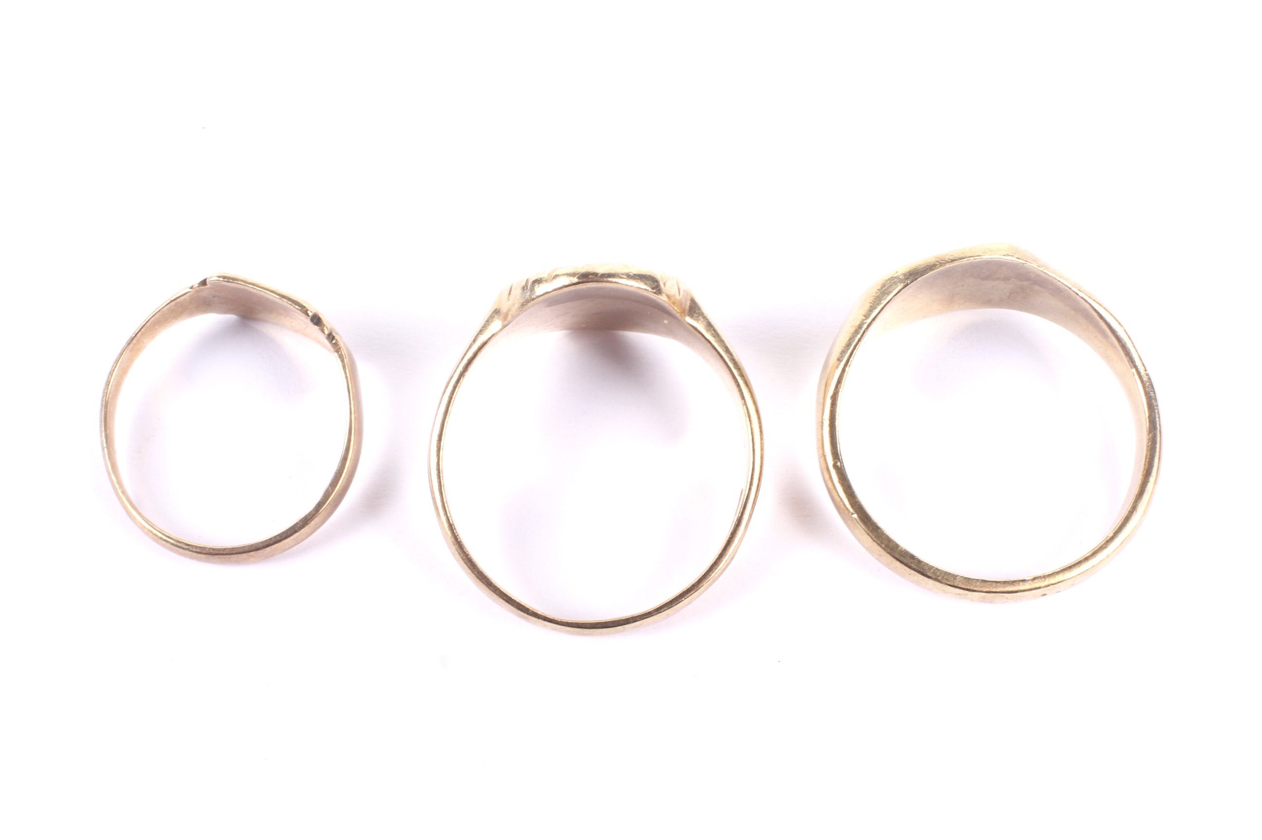 Three vintage 9ct gold signet rings. - Image 2 of 3