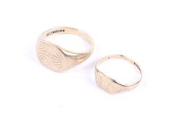 Two vintage 9ct gold signet rings.