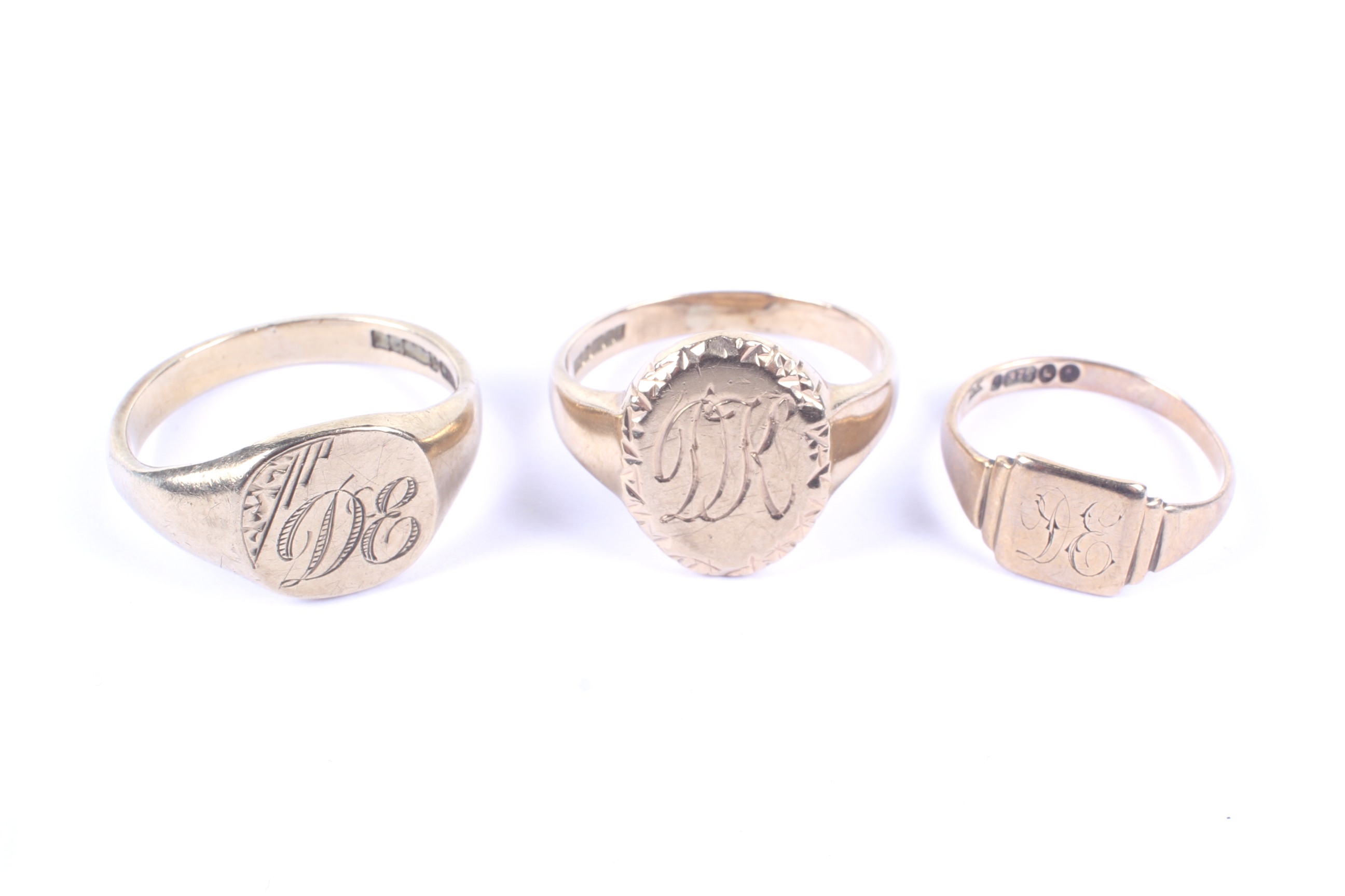 Three vintage 9ct gold signet rings.