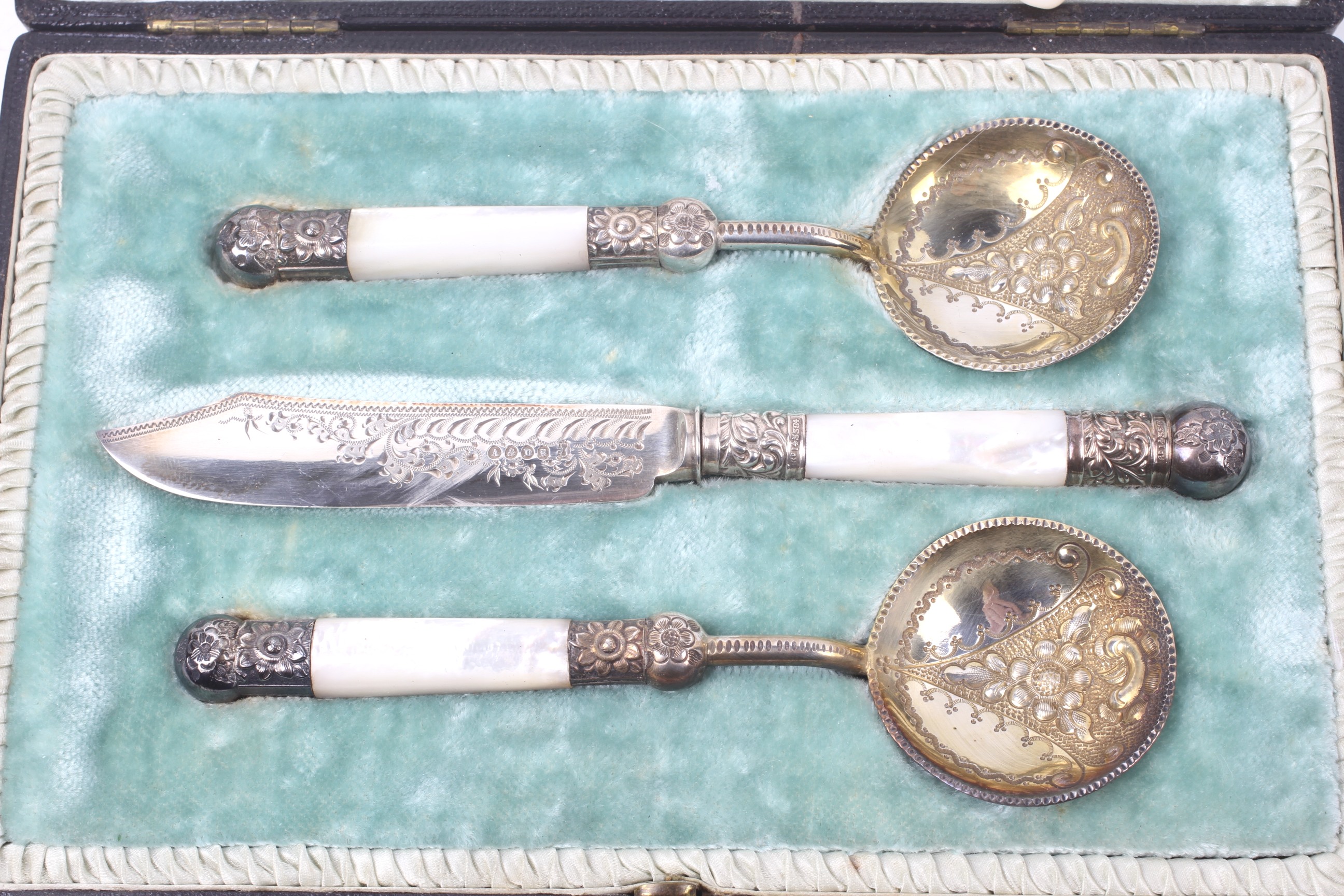 Five various early 20th century baby's silver and mother of pearl rattles/teethers and other items. - Image 3 of 4