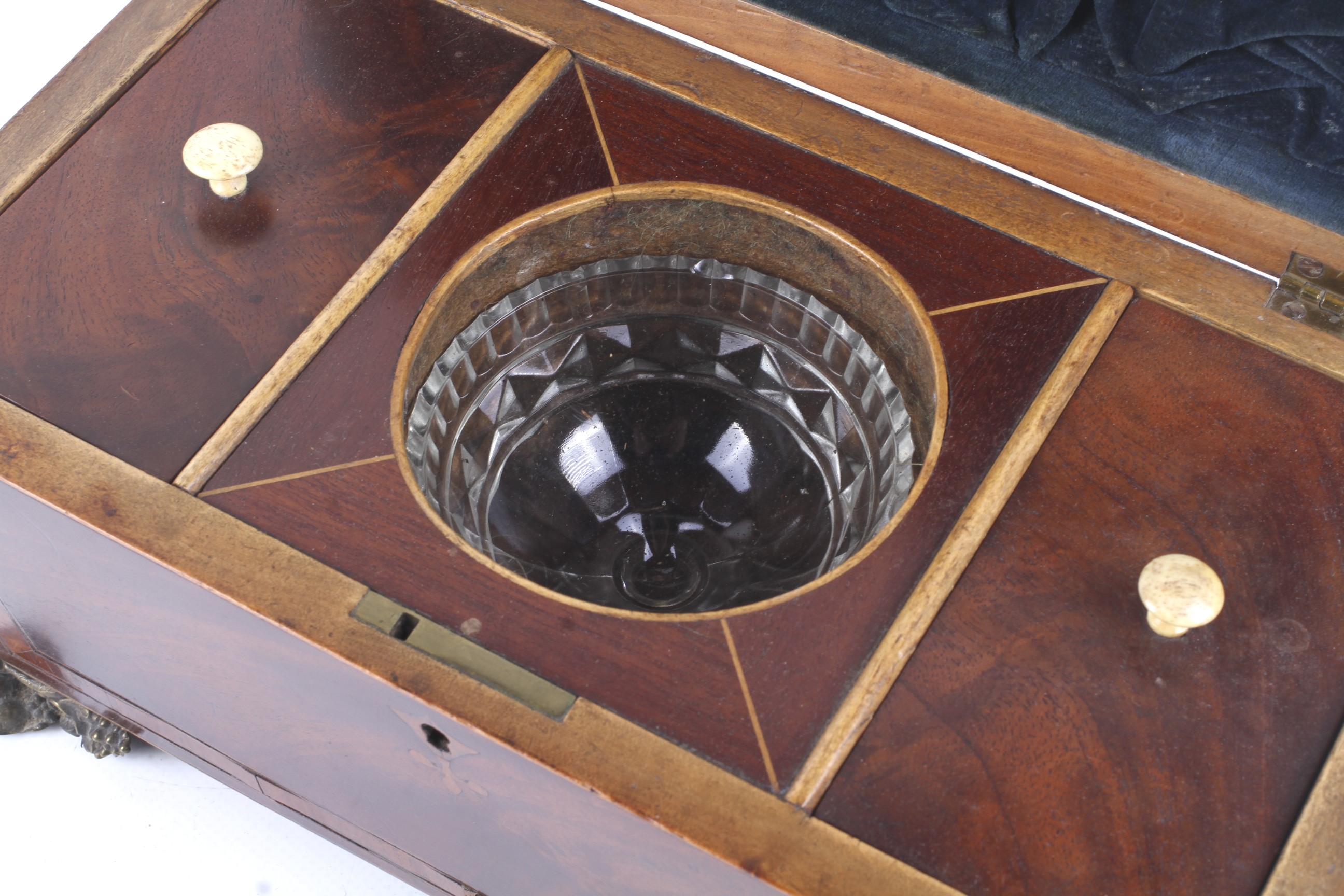 A 19th century inlaid mahogany tea caddy. - Image 3 of 3