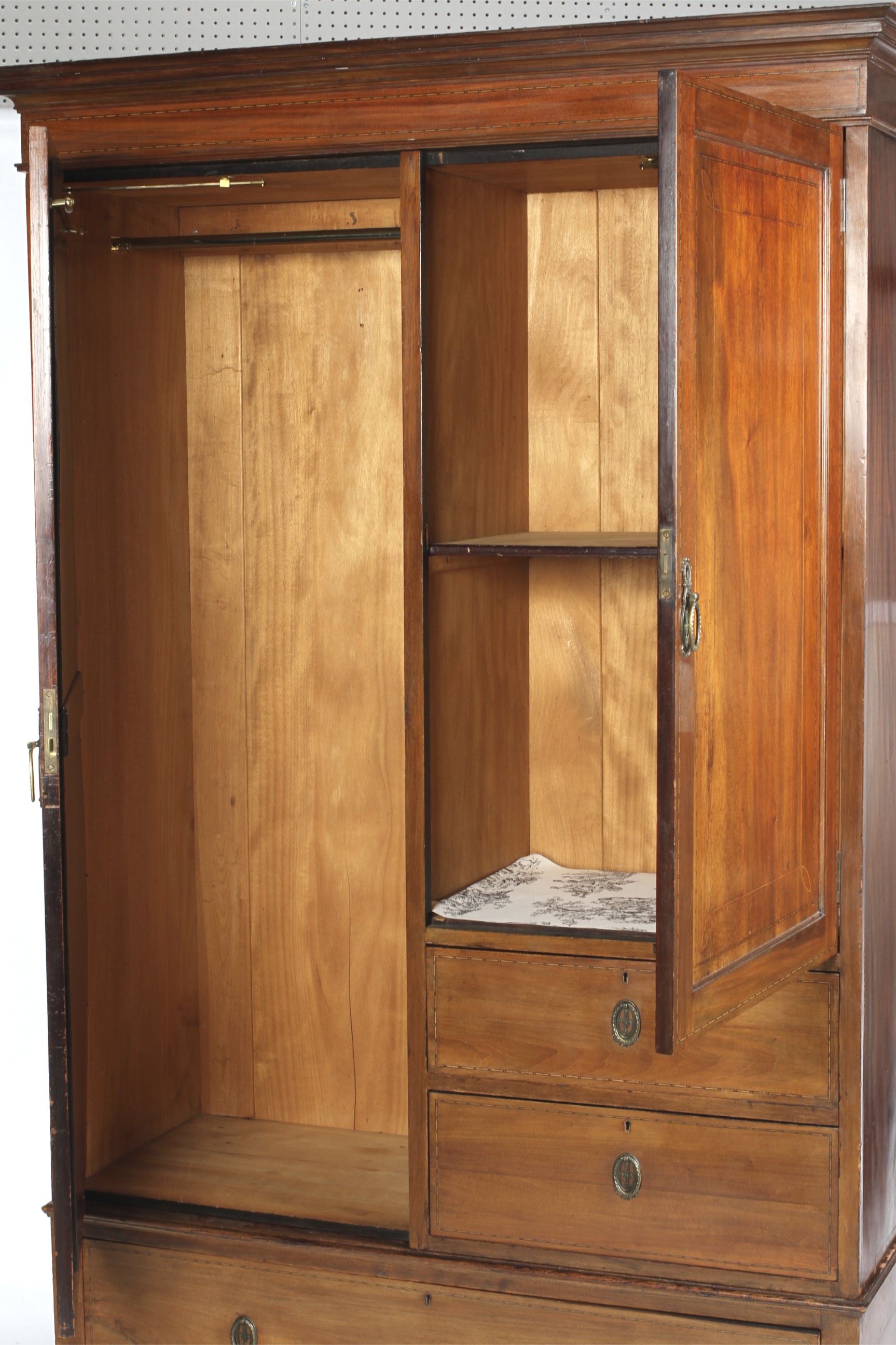 A Maple & Co Edwardian mahogany compactum wardrobe with fine inlaid decoration. - Image 3 of 3