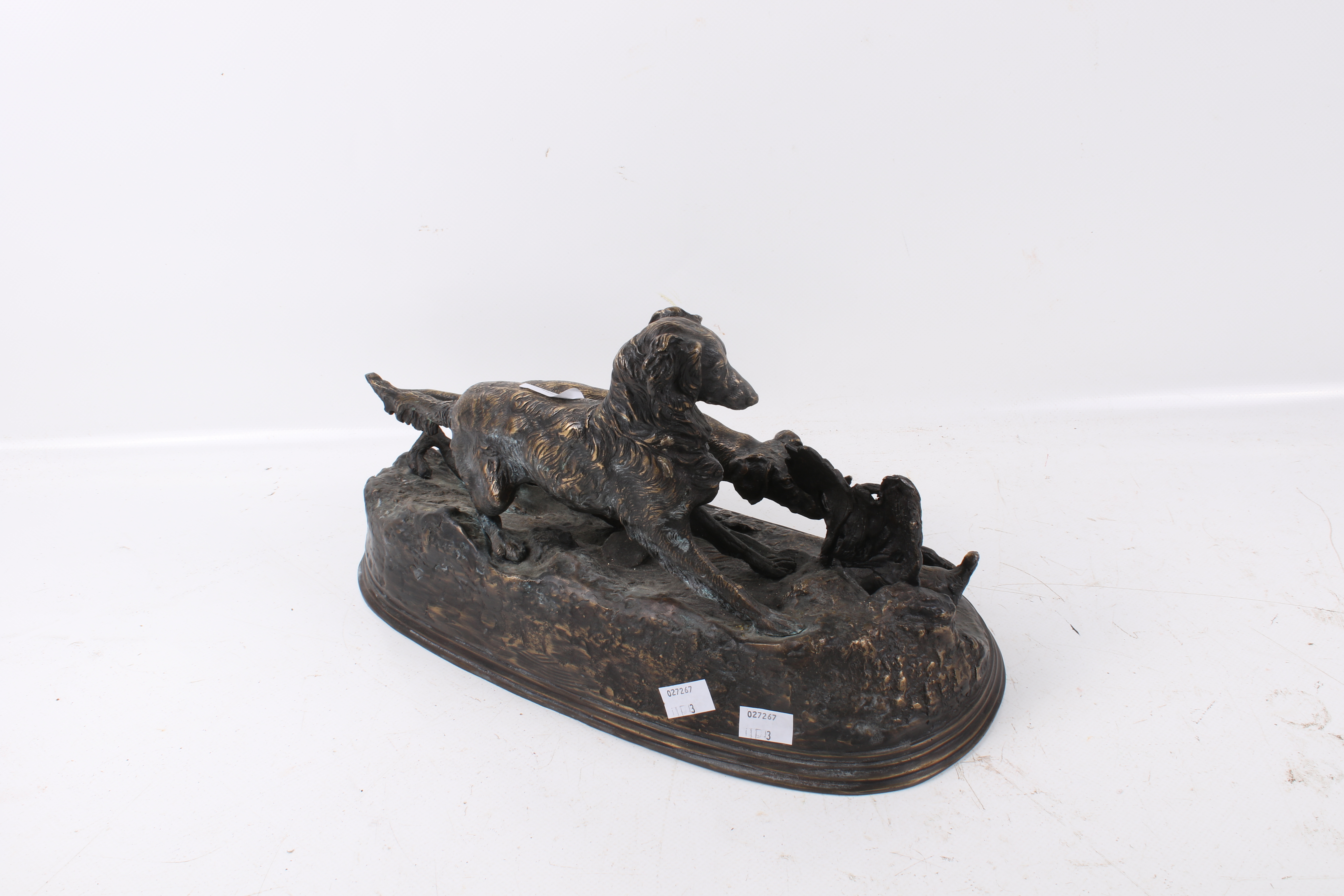 A bronze sculpture showing dogs hunting a pheasant. Signed 'P.J. Mene', L39cm. - Bild 5 aus 7