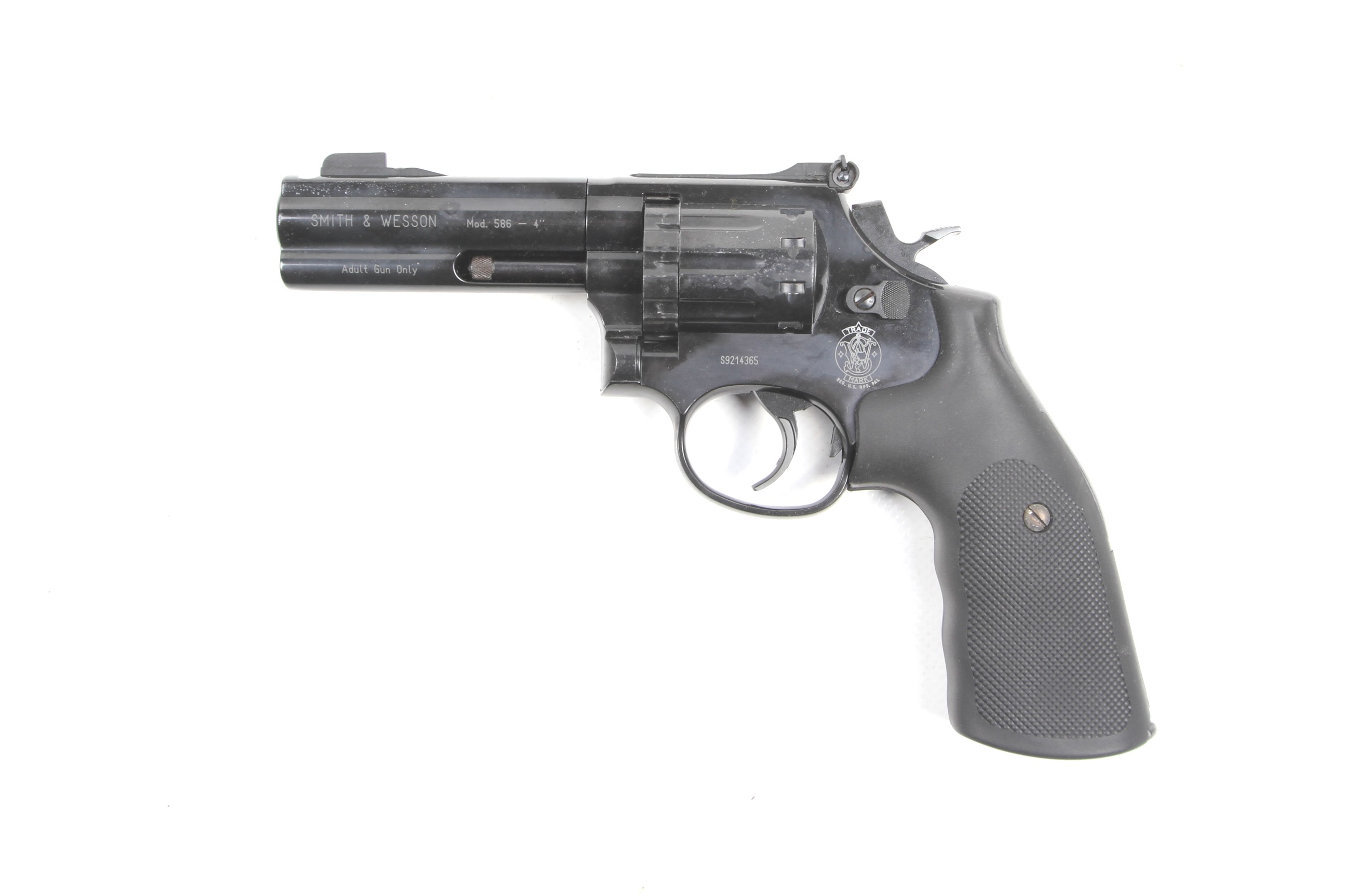 A Smith and Weston model 586 co2 powered air pistol. . - Image 2 of 3