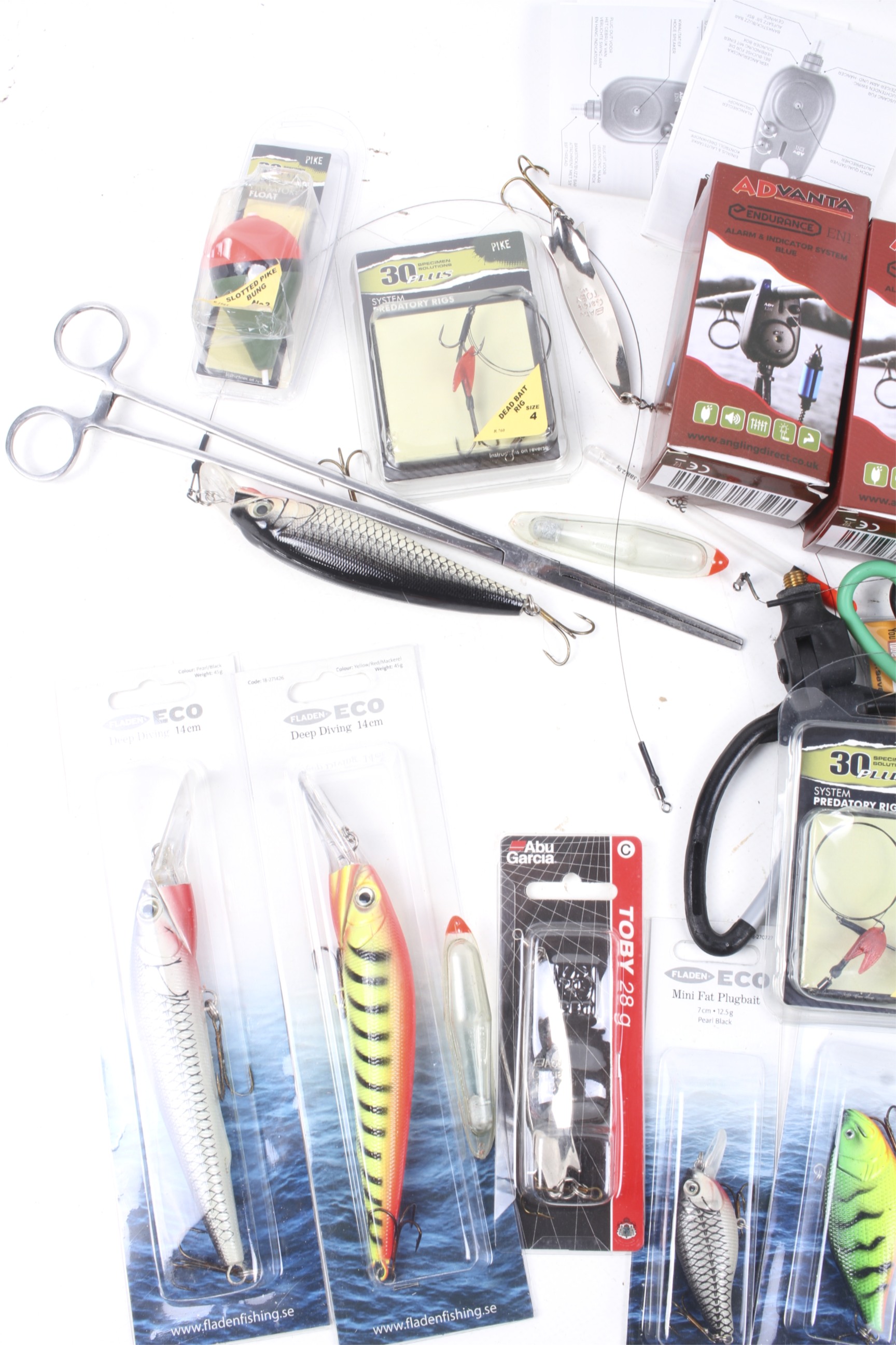 An assortment of fishing paraphernalia. - Bild 2 aus 3