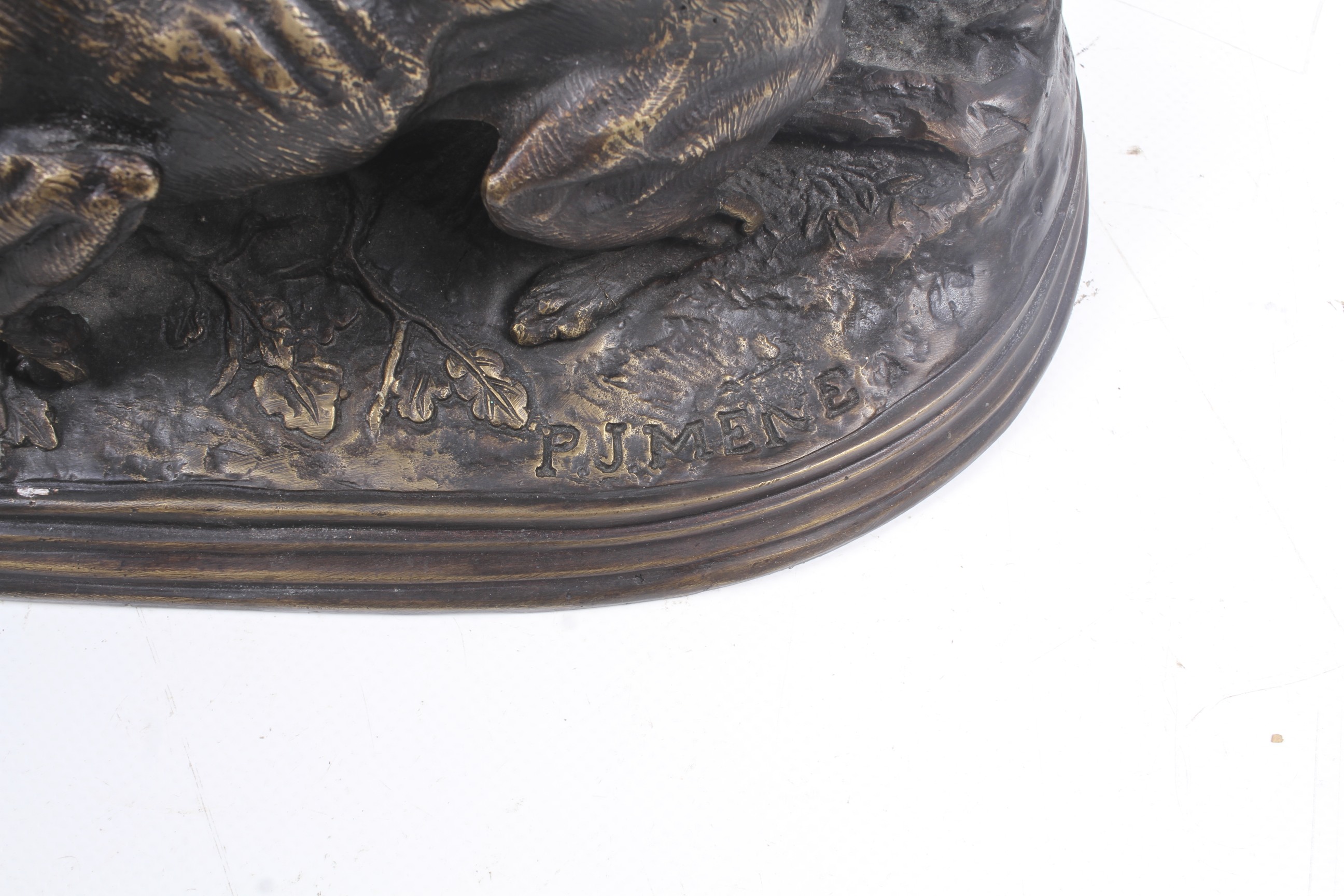 A bronze sculpture showing dogs hunting a pheasant. Signed 'P.J. Mene', L39cm. - Bild 2 aus 7