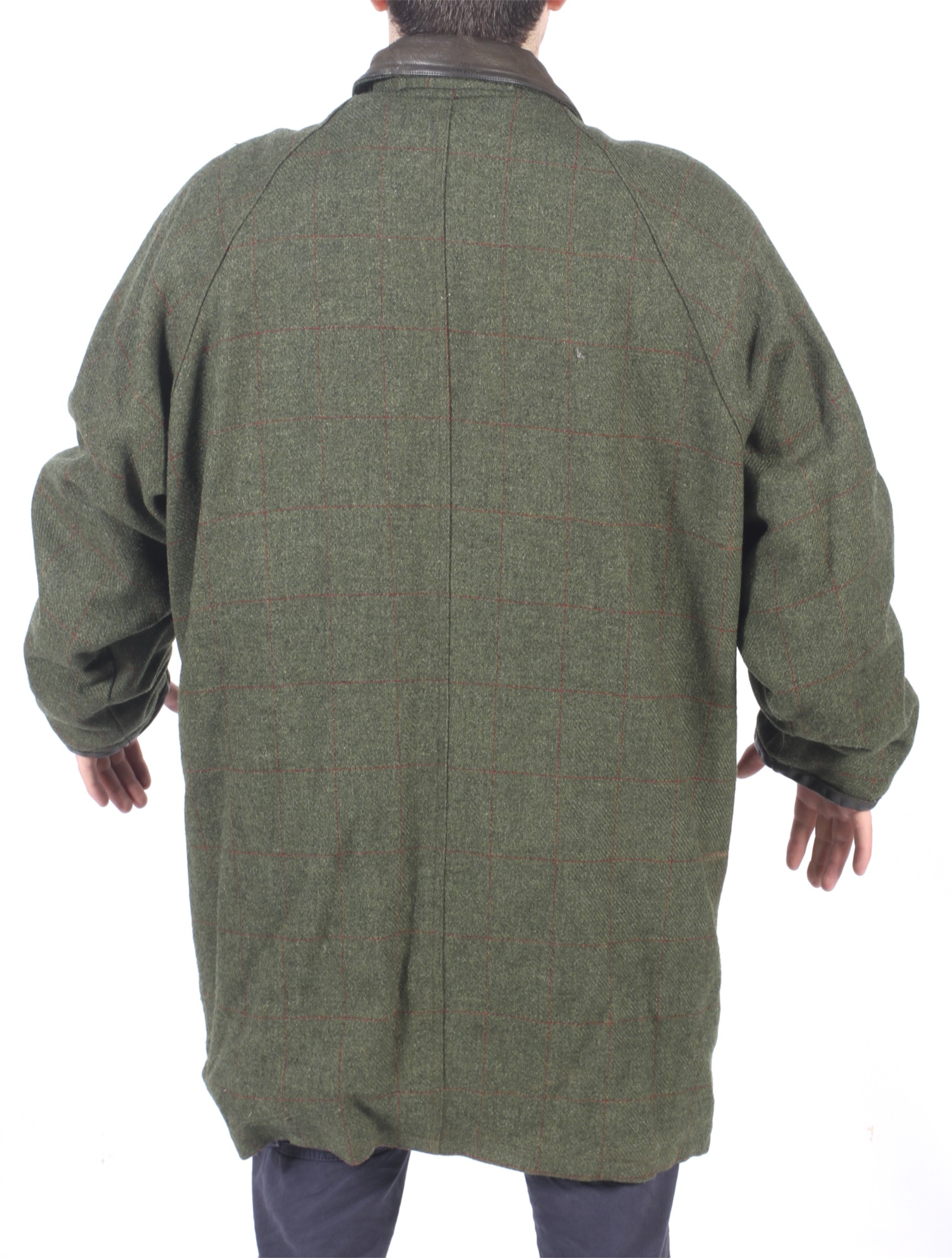 A Hucklecote Dartmore gentleman's shooting jacket. - Image 5 of 6