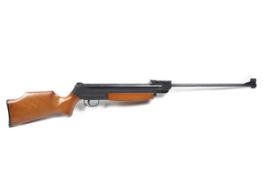 An Elgong .22 break barrel air rifle. Serial number B14560, in very clean condition.