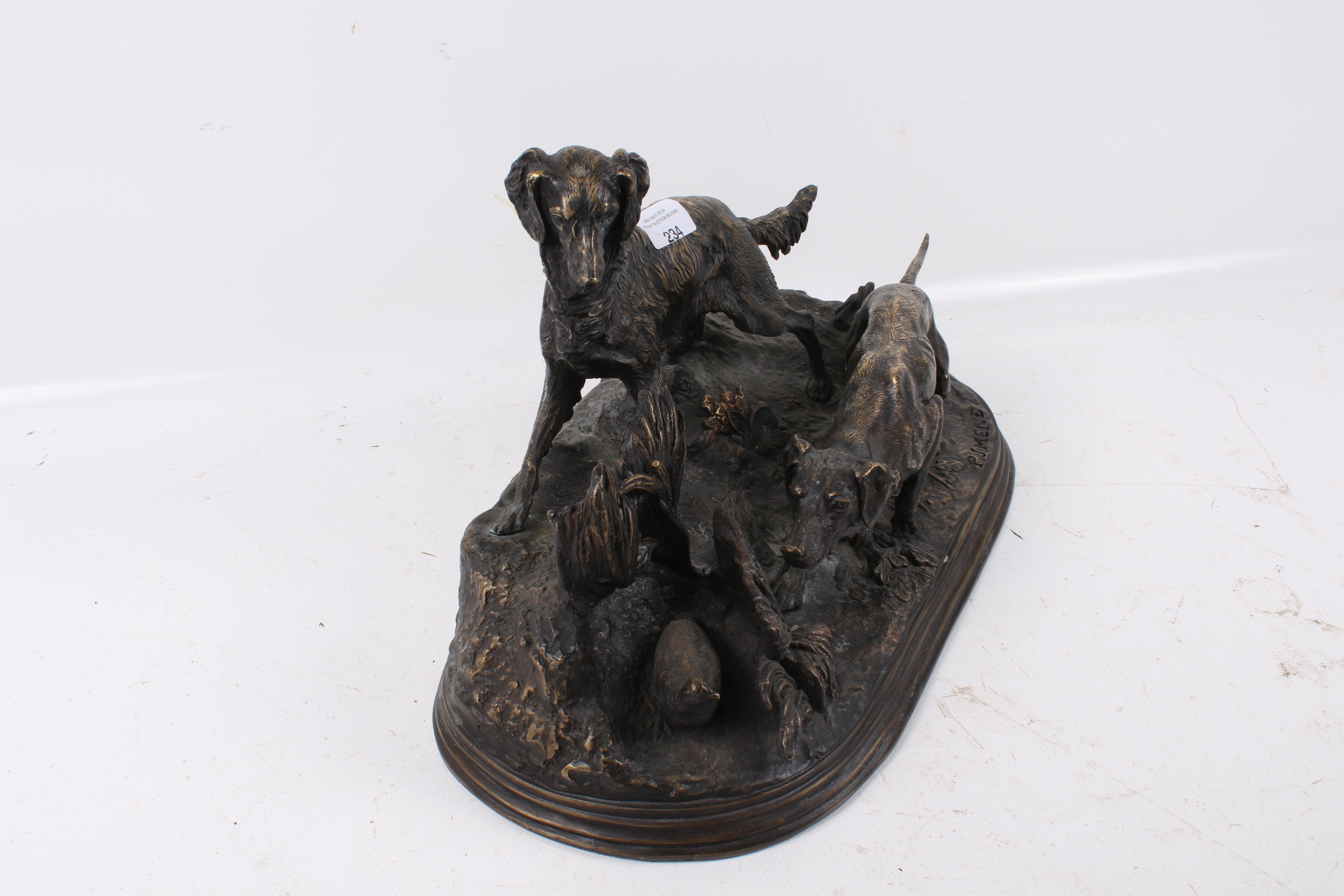 A bronze sculpture showing dogs hunting a pheasant. Signed 'P.J. Mene', L39cm. - Bild 4 aus 7