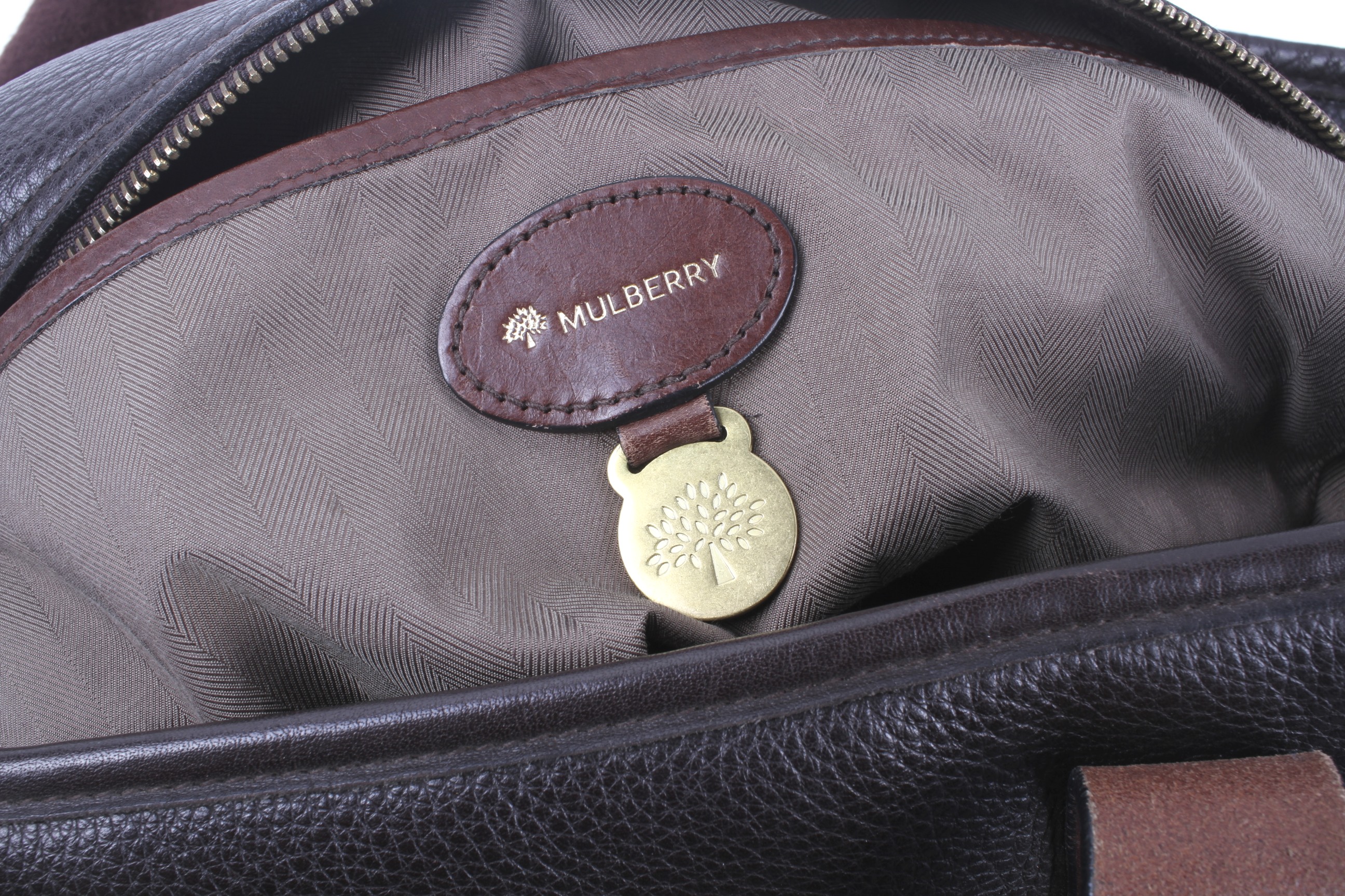 A Mulberry grained brown leather shoulder bag. - Image 3 of 3