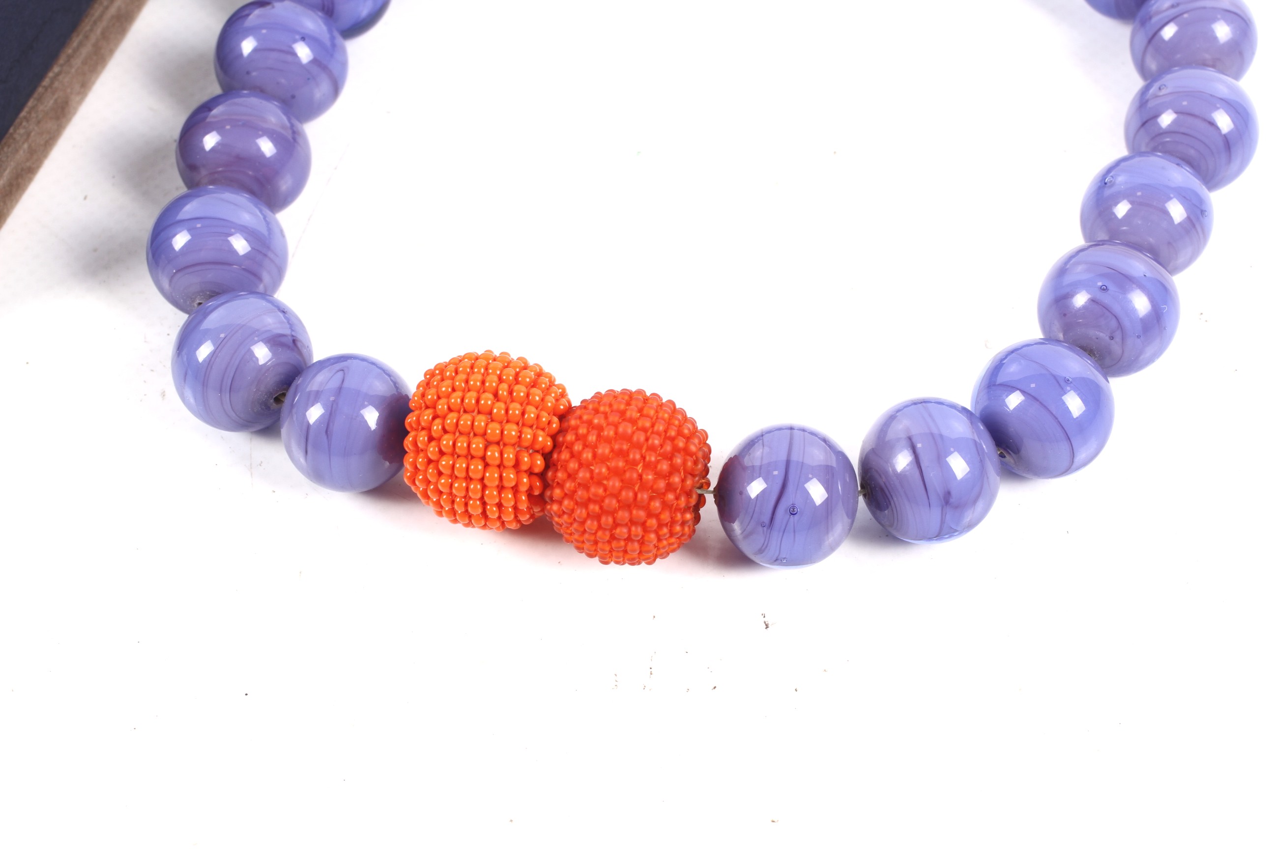 Kettenmacherin, a blue glass bead 'Statement' necklace on an orange twin-bead magnet clasp. - Image 2 of 3