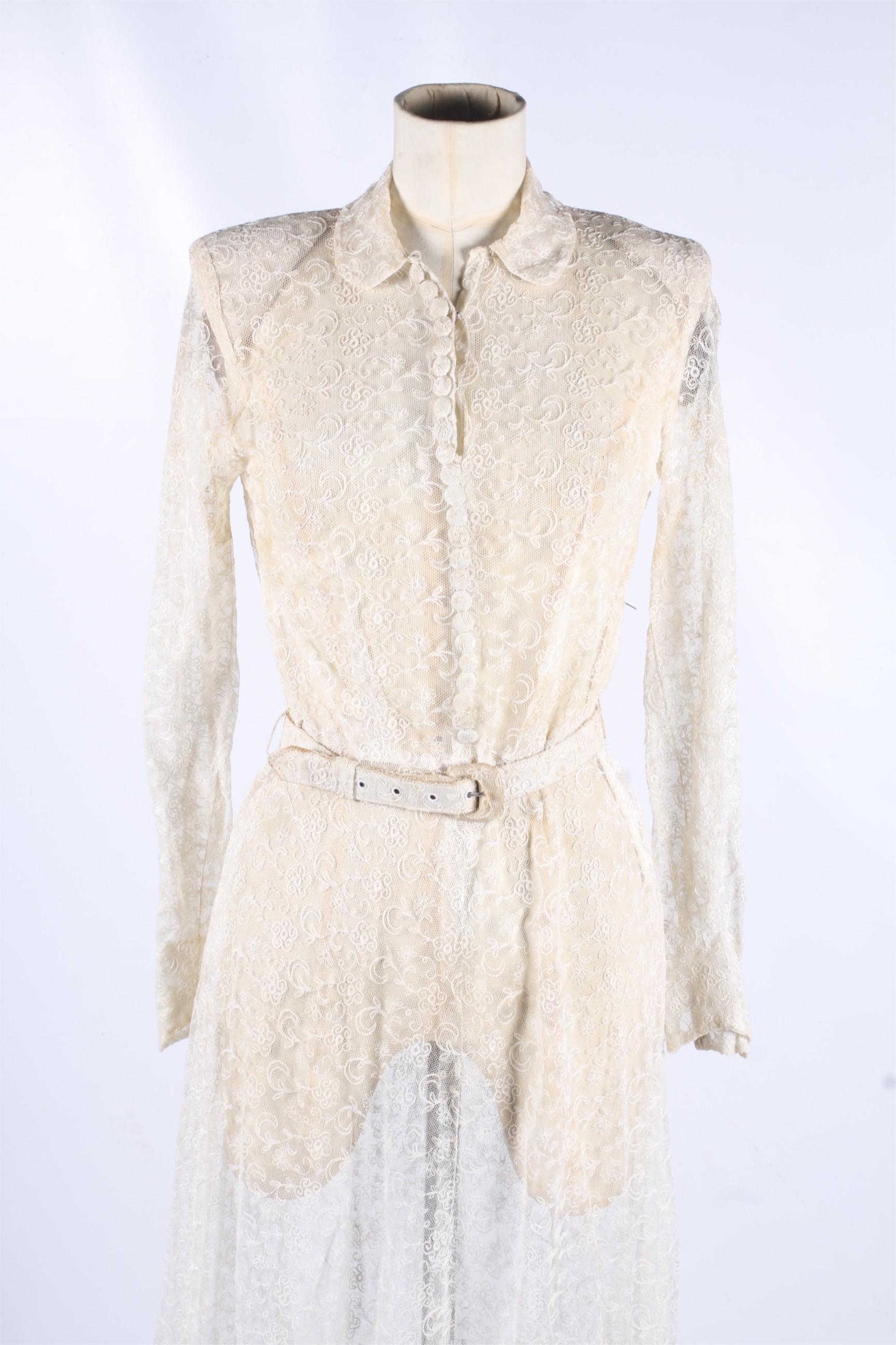 A late 19th/early 20th century dress. - Image 2 of 3