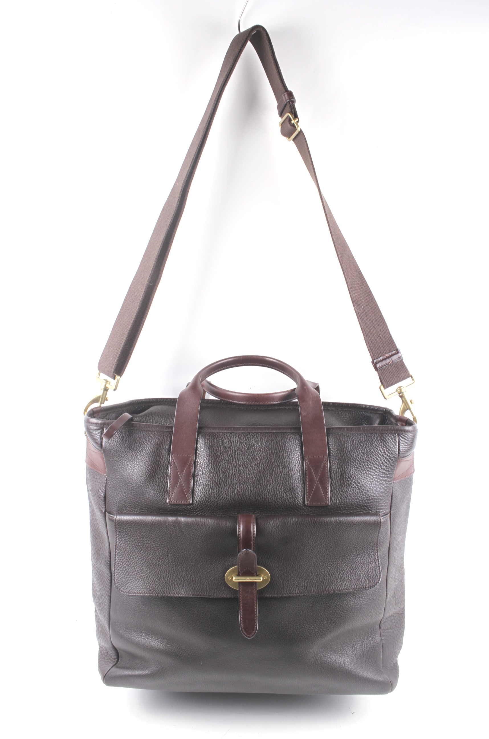A Mulberry grained brown leather shoulder bag.