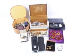 A collection of assorted costume jewellery including a quantity of earrings.