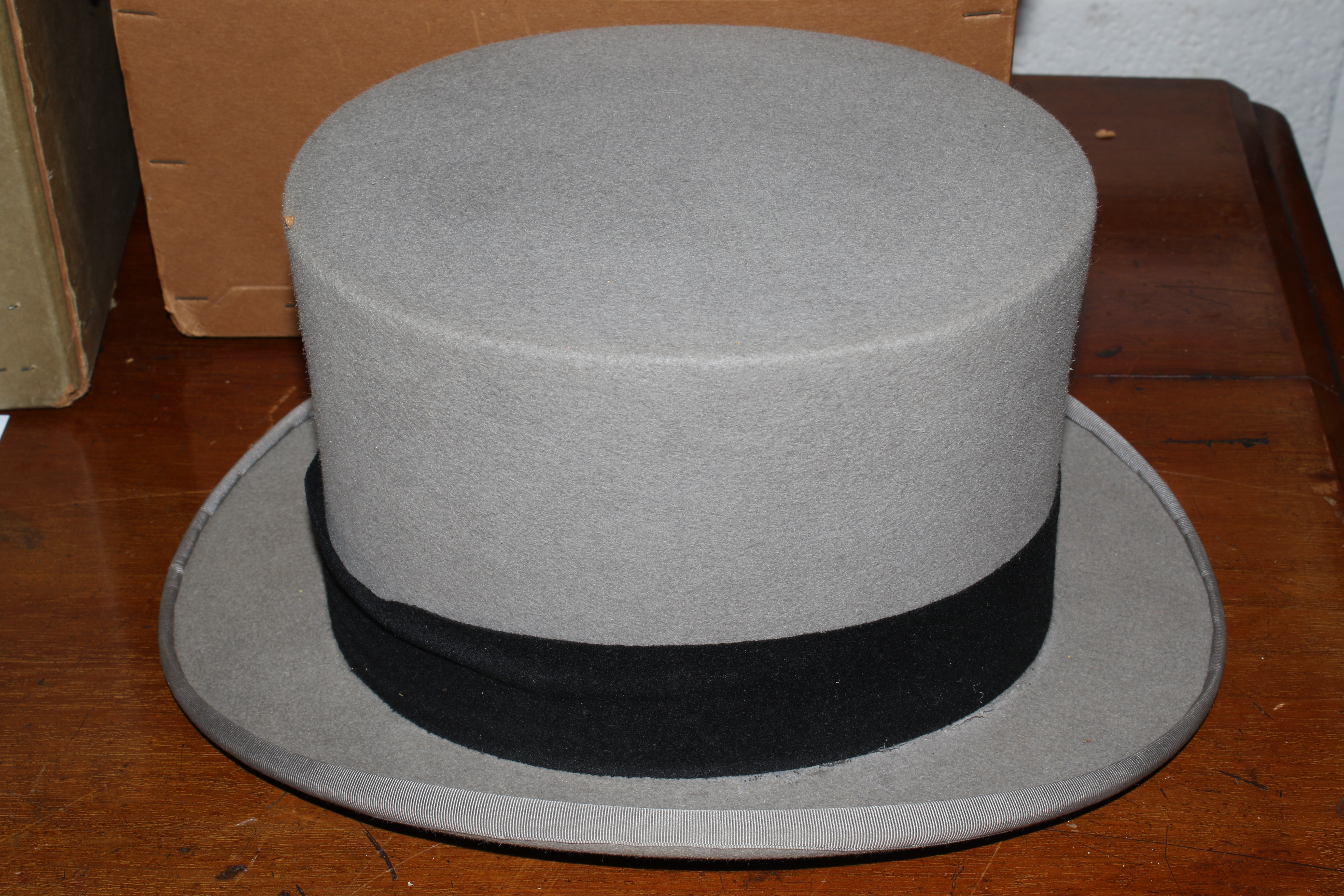 Three Austin Reed vintage top hats. - Image 12 of 13