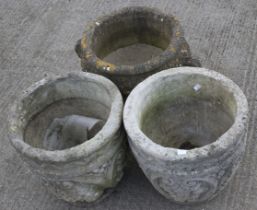 Pair of reconstituted stone decorative garden pots and an urn. H40cm. (3).