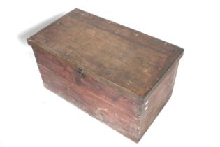 A vintage carpenter's tool chest. Hinged lid and three sliding drawers.