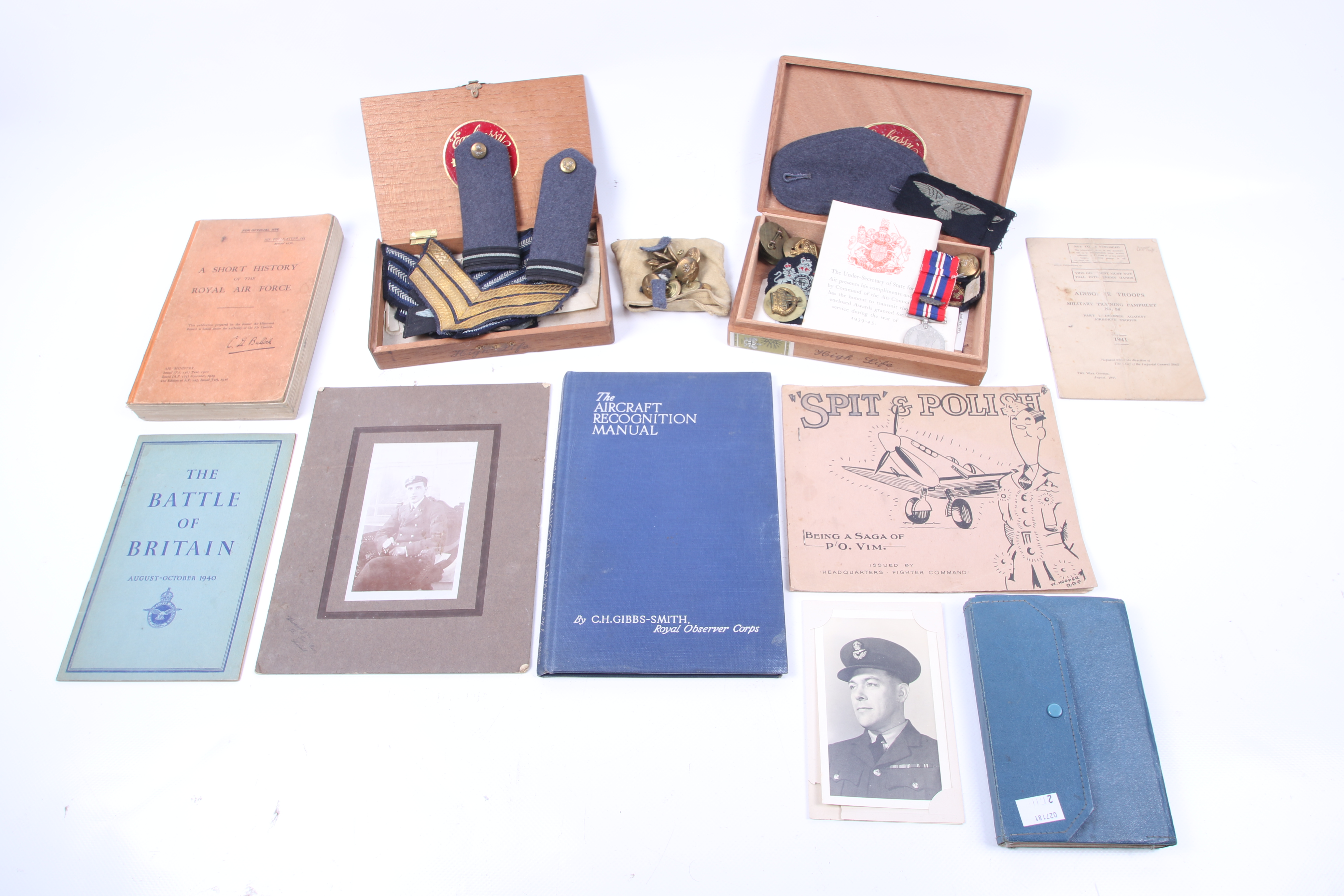 A group of WWII military items. - Image 3 of 5