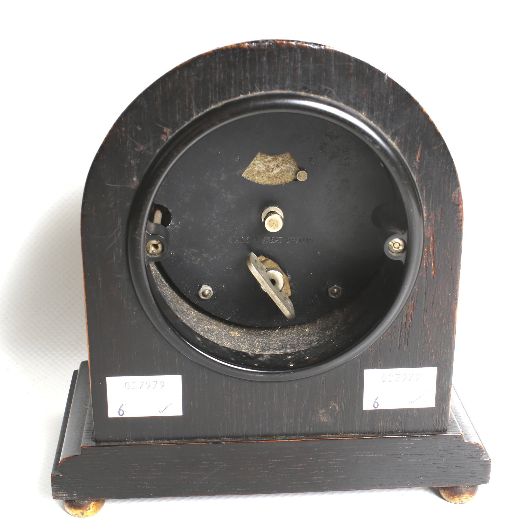 A Smith's carved wood cased mantel clock. - Image 3 of 3