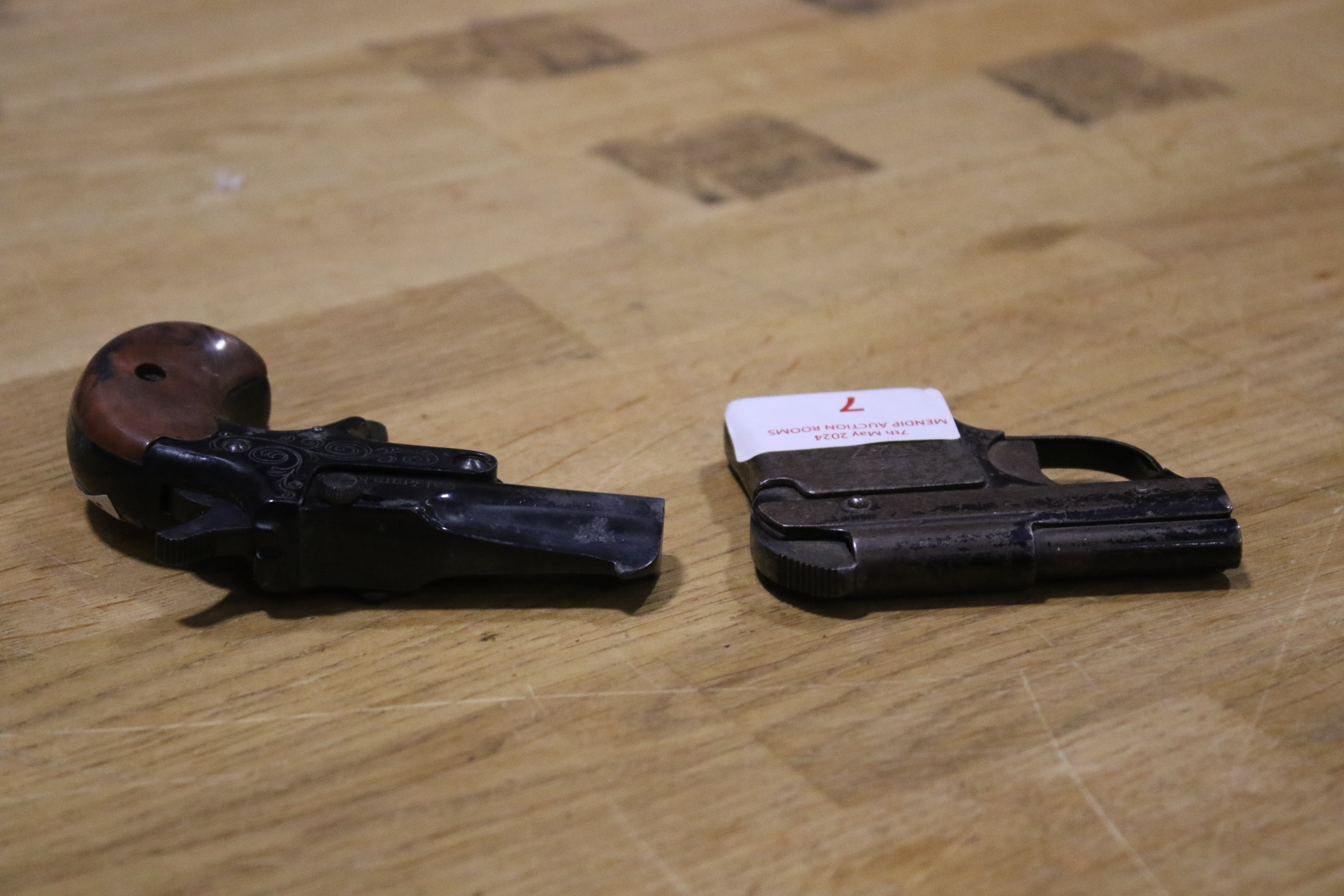 Two blank firing pistols. Comprising one Derringer and one DRGM, one 3-4mm and one 5mm calibre. - Image 4 of 7