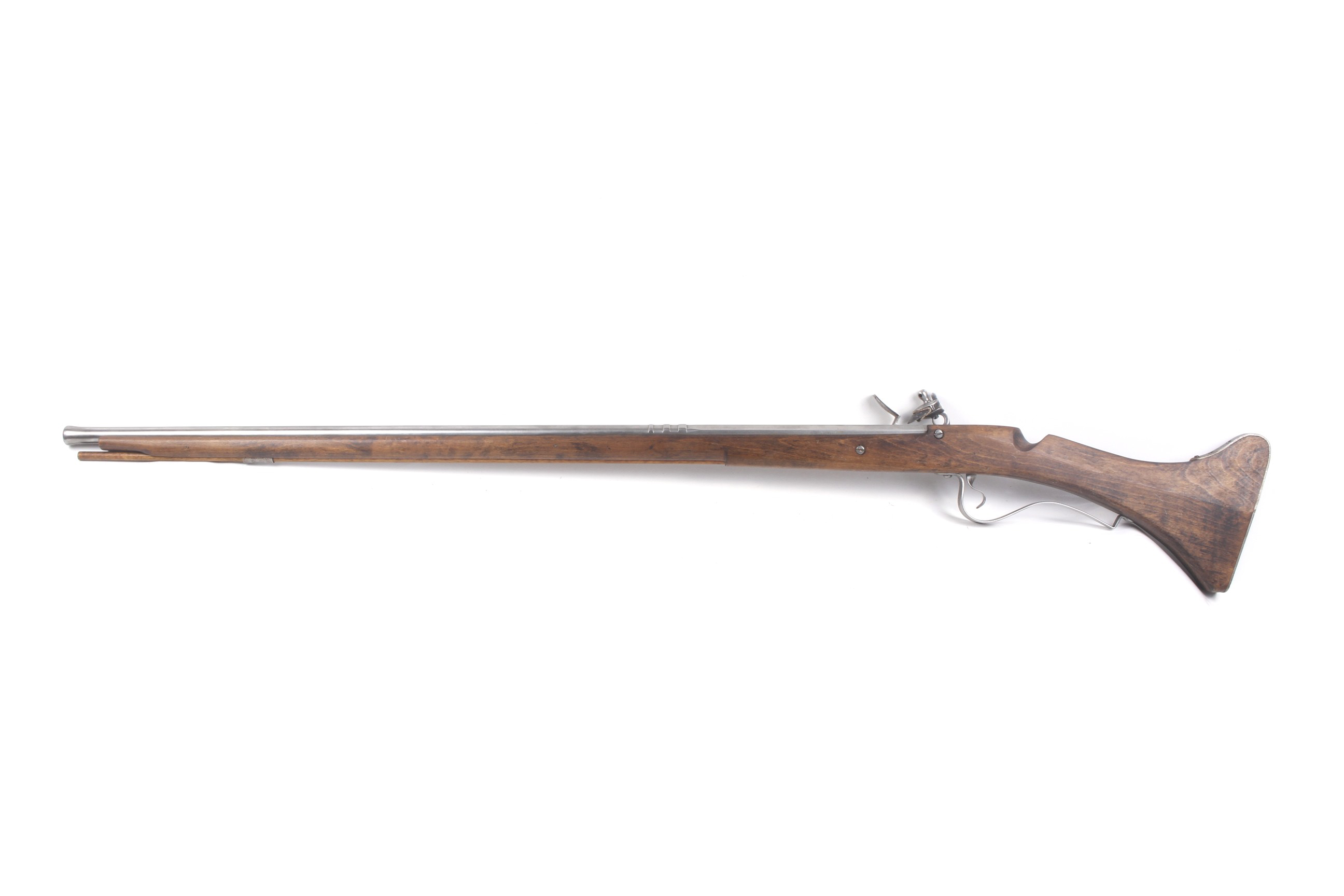 A shootable reproduction of a circa 1700 English lock muzzle loading musket. - Image 2 of 3