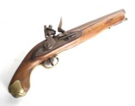 An English flintlock pistol. Circa 1740, 60 calibre, complete with loading rod.