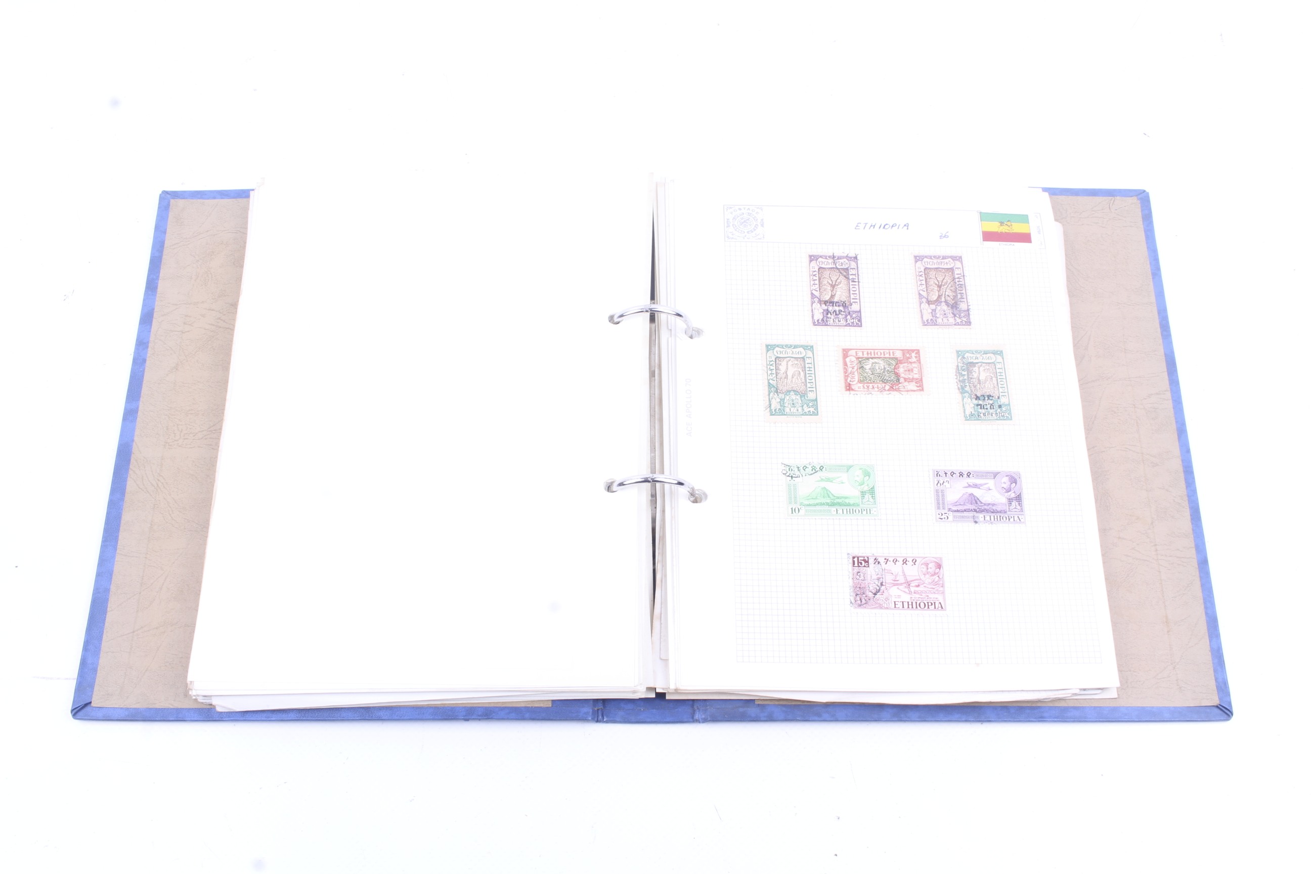 A collection of worldwide mint and used stamps. - Image 4 of 7