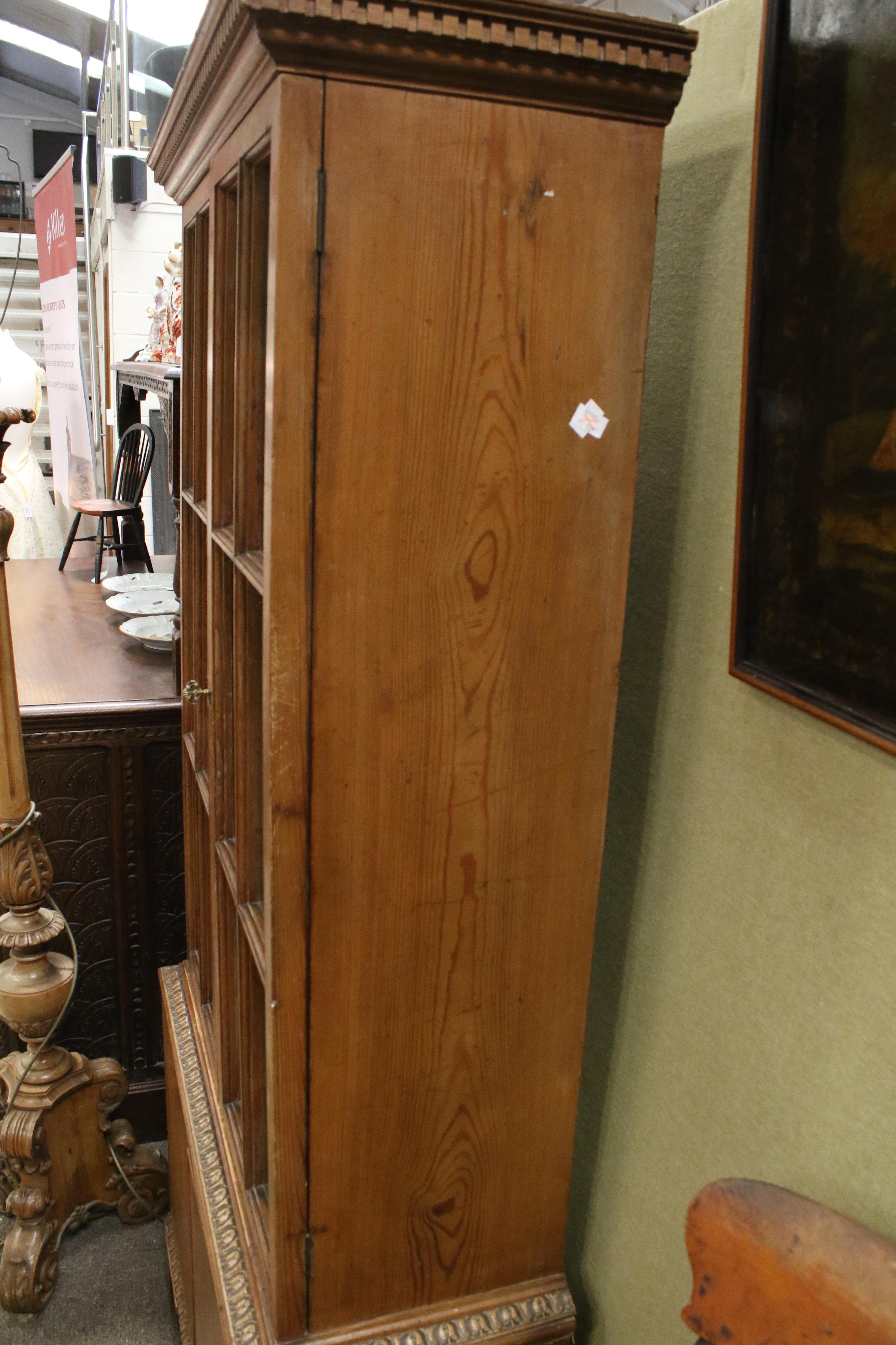 A vintage pine display cabinet. - Image 3 of 9