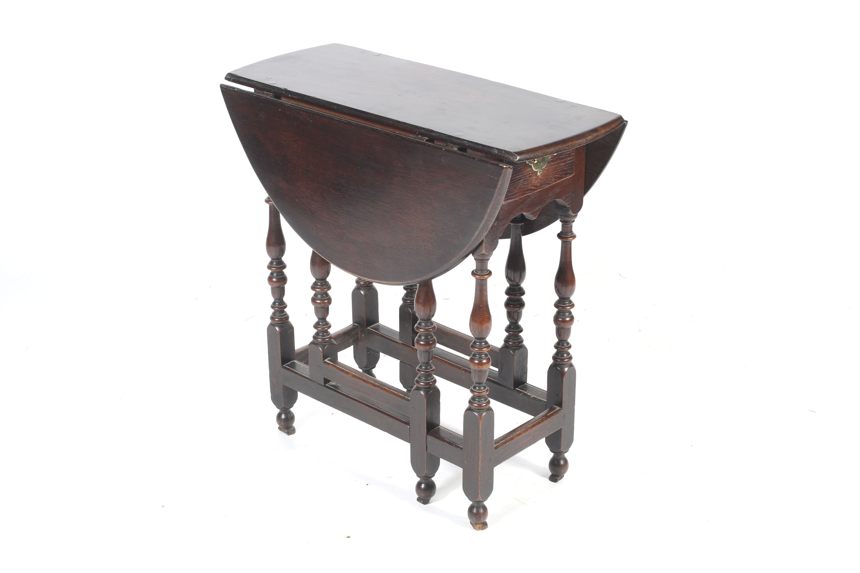 An 18th century small oak gate leg table. - Image 2 of 3