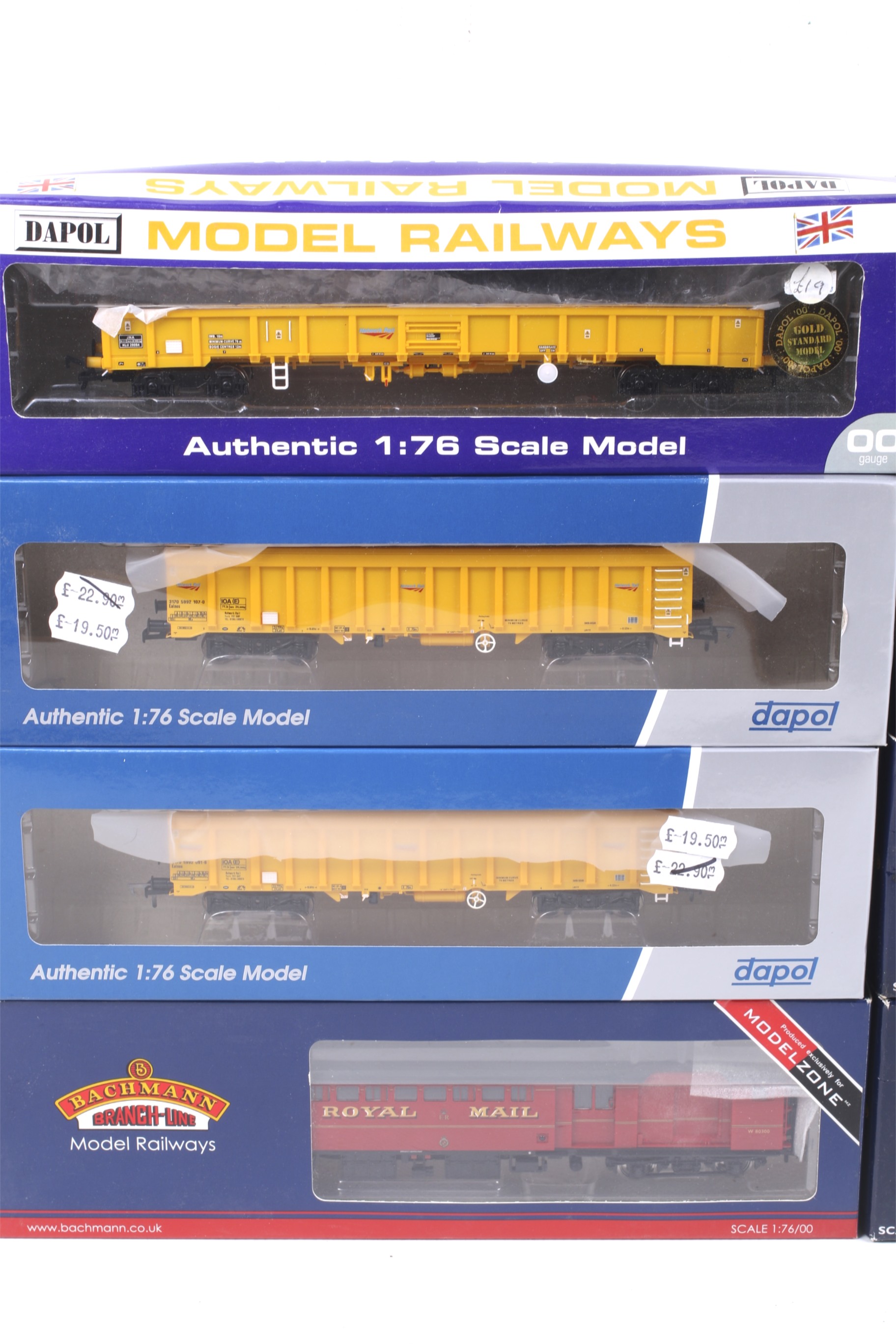 Eight OO gauge goods wagons. - Image 2 of 3