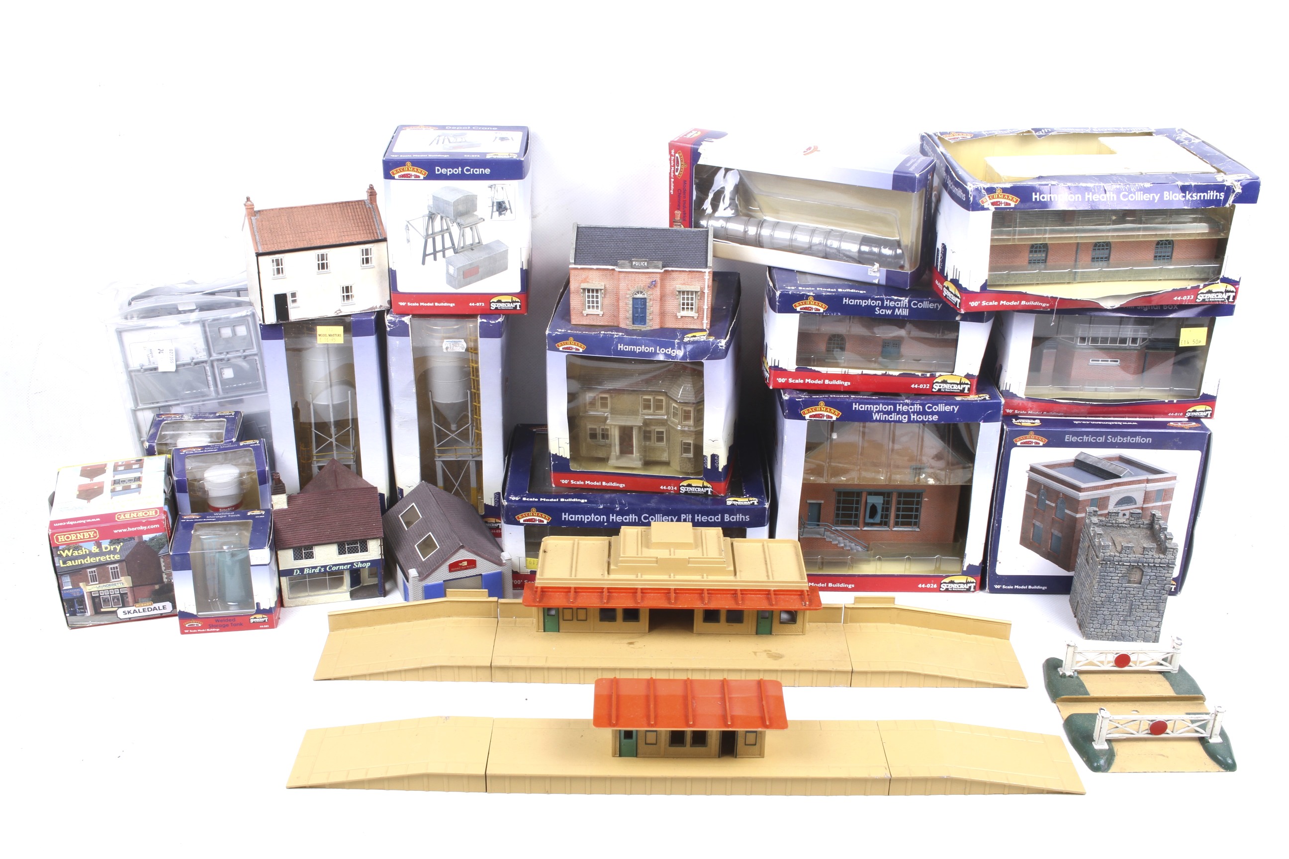 A collection of OO gauge Bachmann branch line buildings.