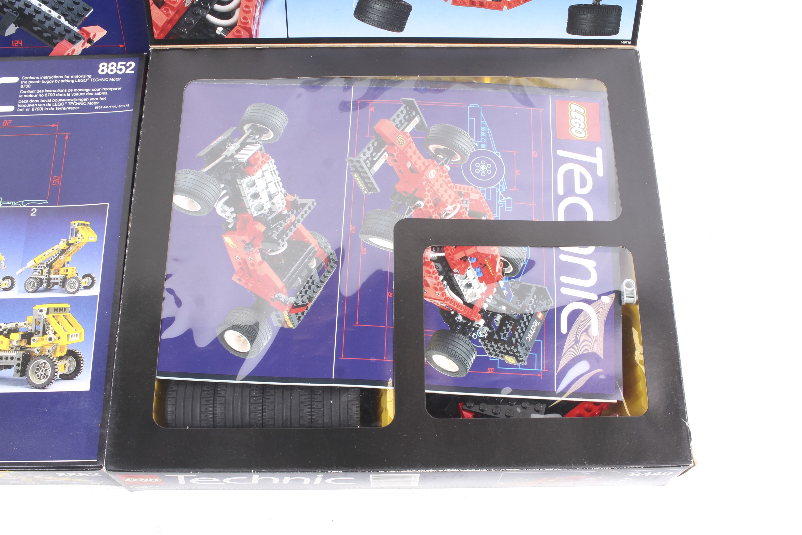 A collection of four Lego Technics sets. Comprising one racing car no. - Bild 2 aus 3