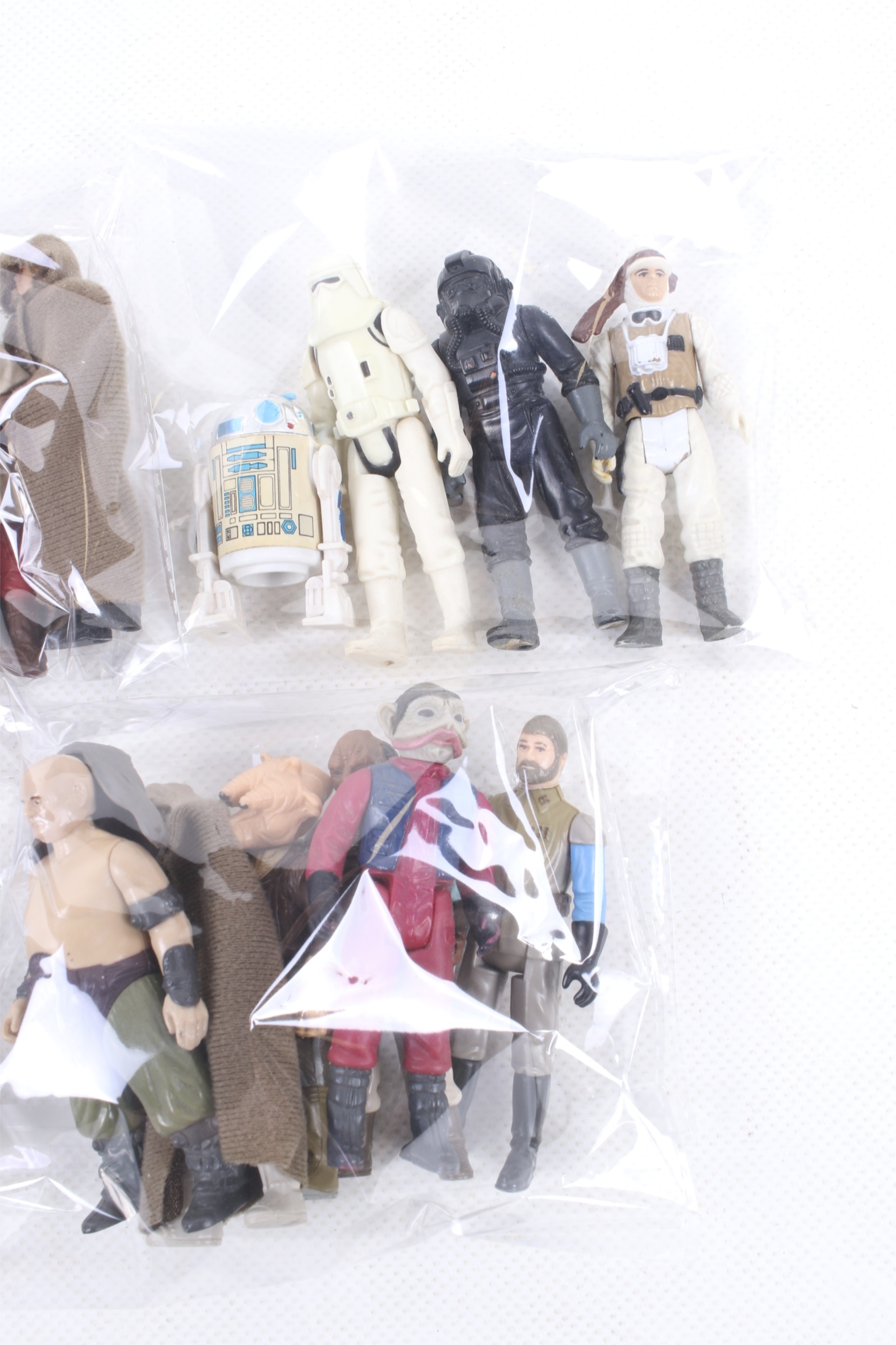 A collection of twenty seven Star Wars figures. - Image 4 of 4