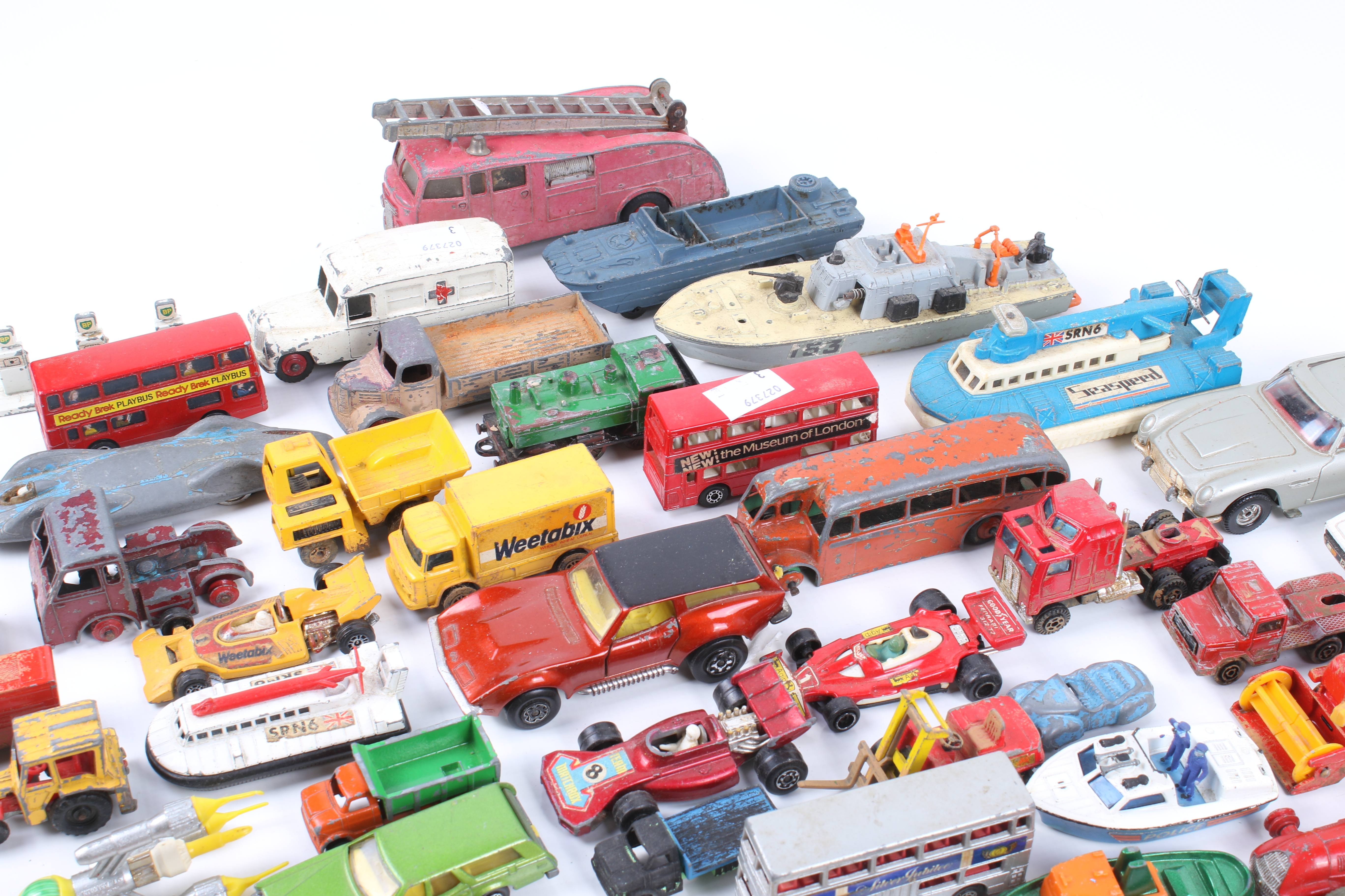 A collection of diecast cars. - Image 2 of 3