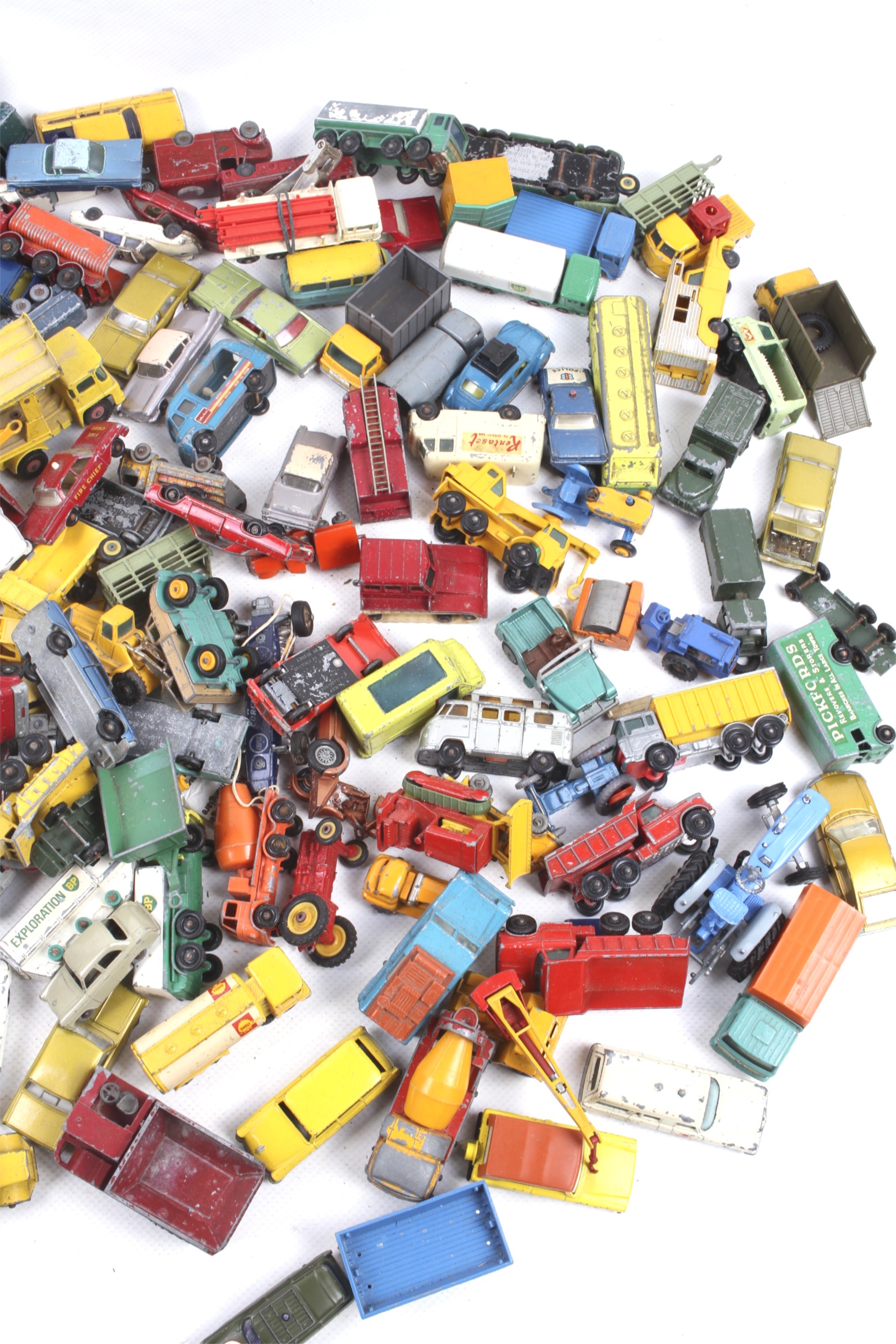 A collection of diecast vehicles. - Image 3 of 3