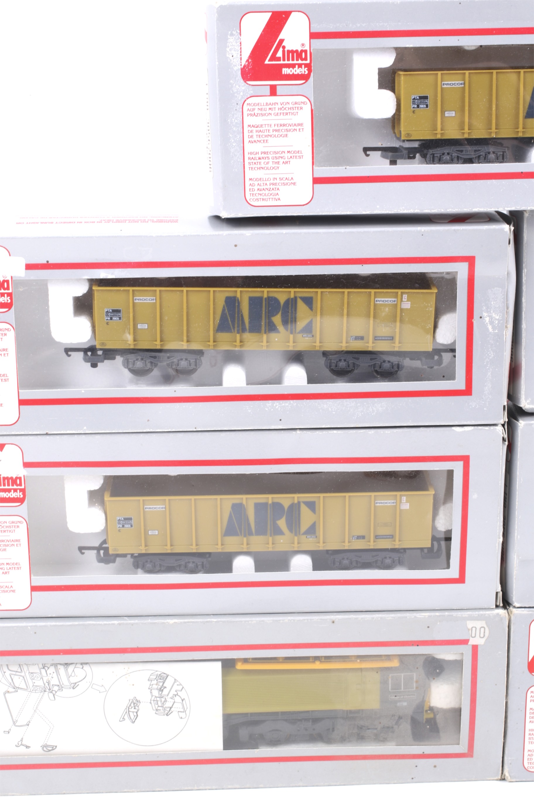 A collection of Lima OO gauge diesel locomotives and rolling stock. - Image 2 of 3