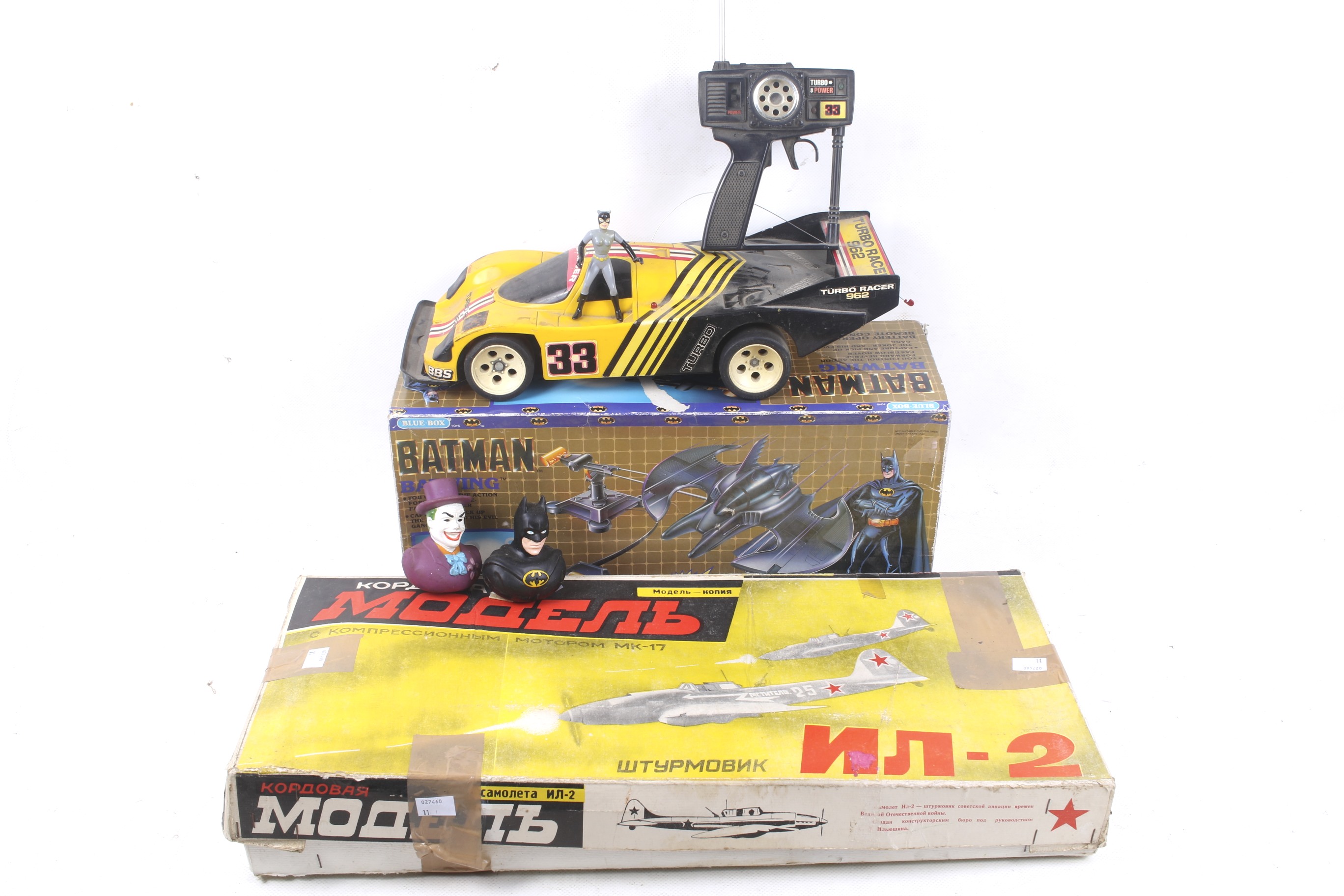 Two battery operated remote control vehicles. - Image 2 of 3