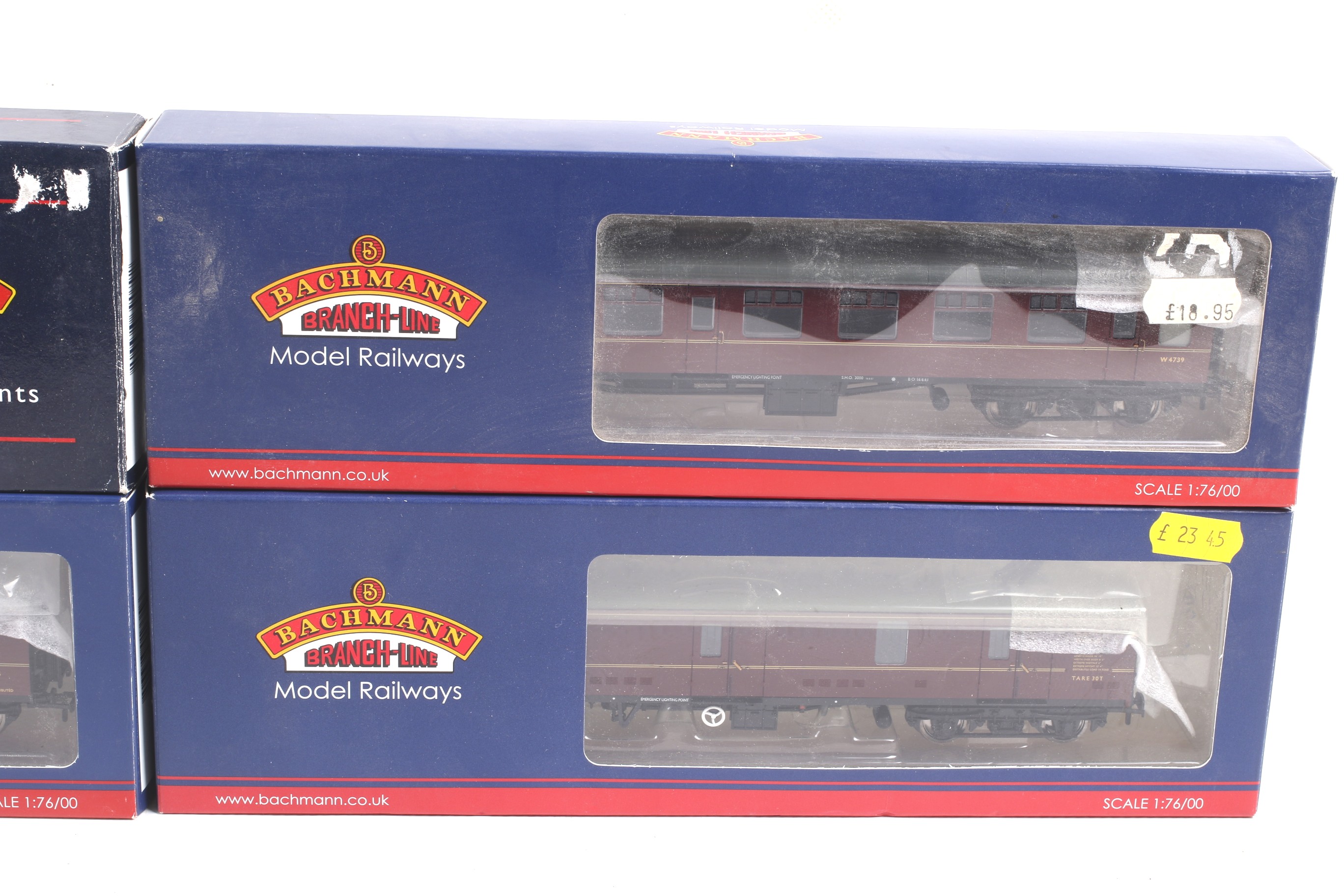 Four Bachmann BR OO gauge Mk1 coaches. In maroon and chocolate and cream, in original boxes. - Image 3 of 3