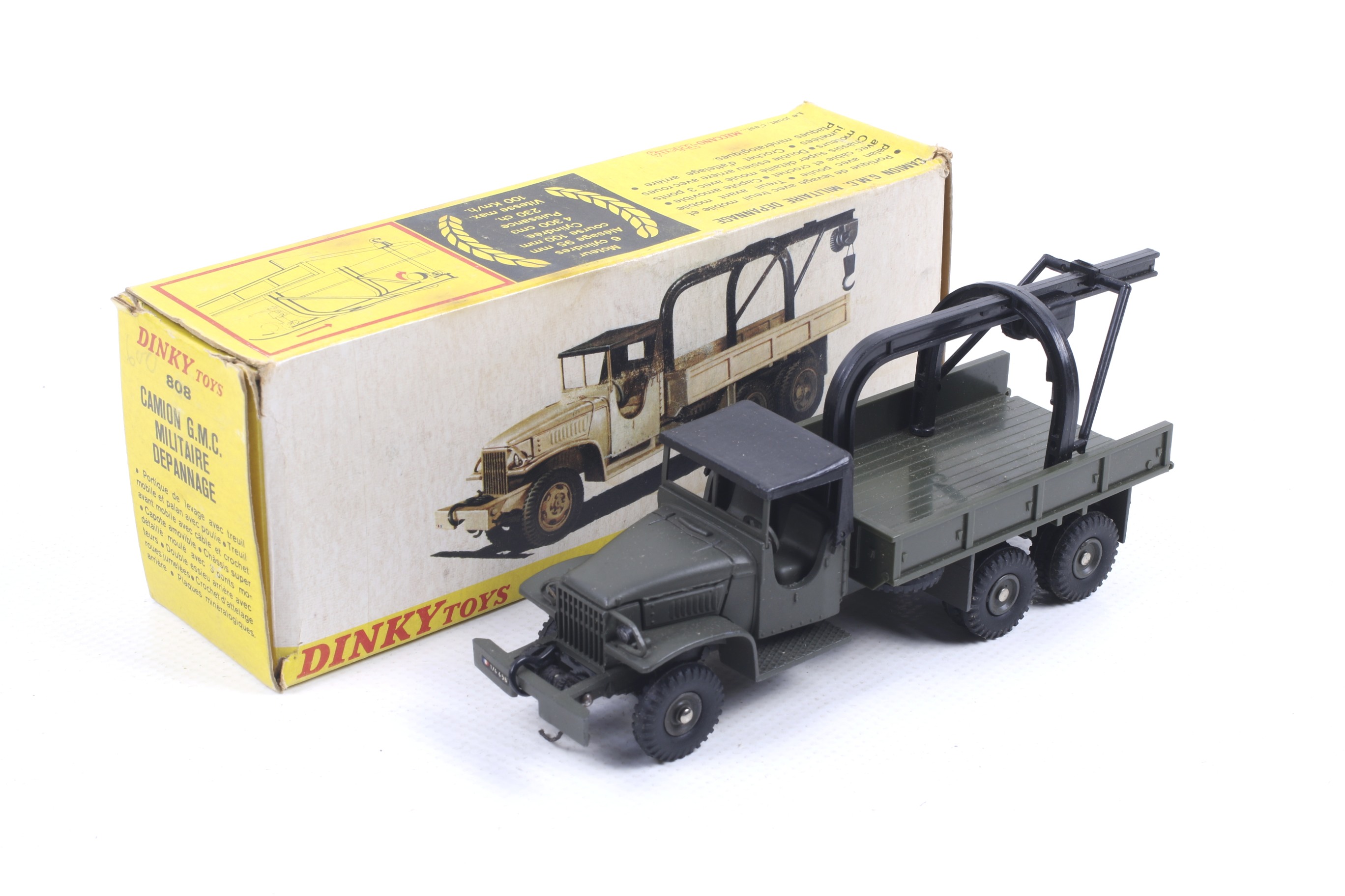 A French Dinky diecast Camion GMC Militaire depannage. No.