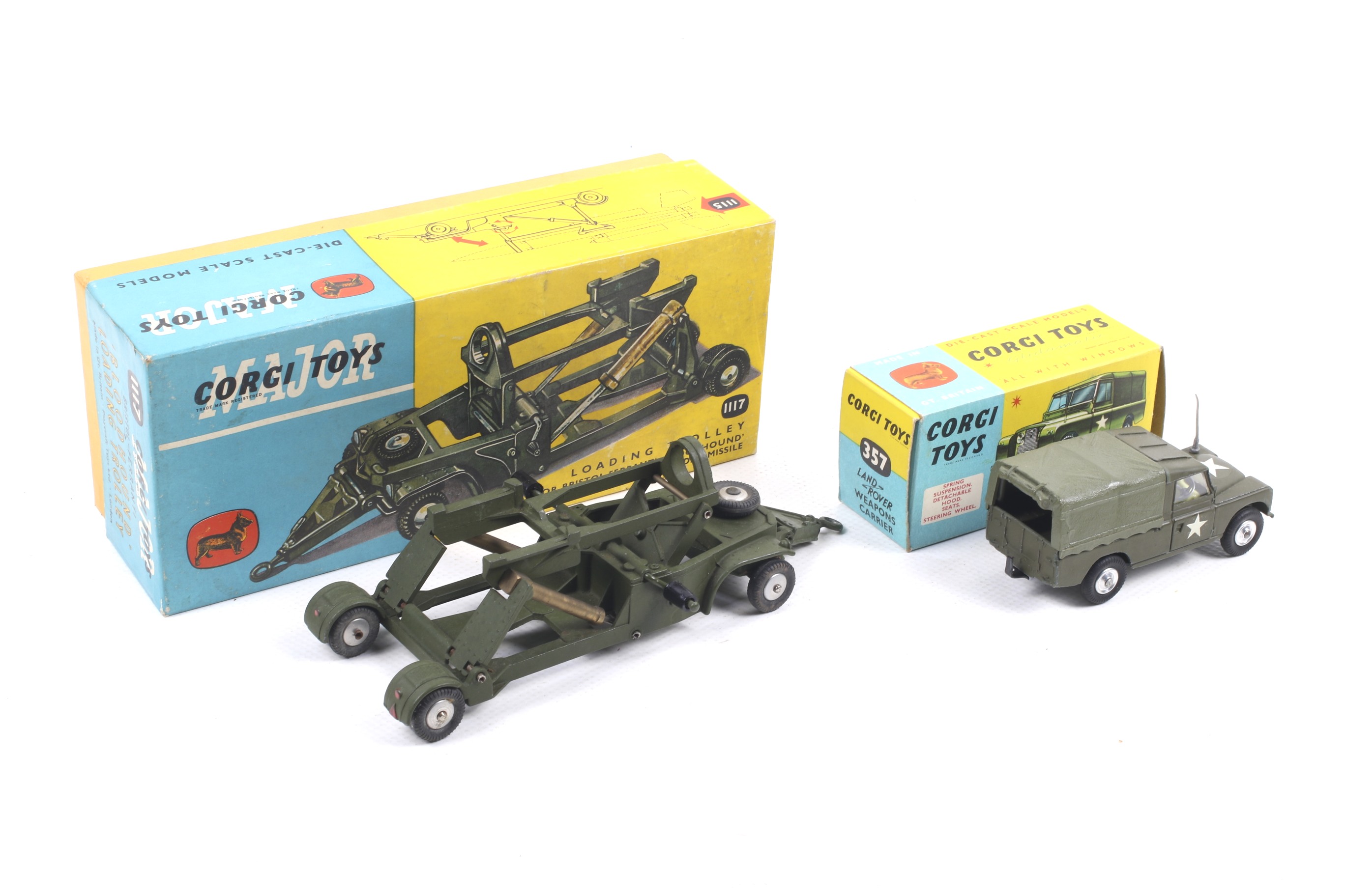 Two Corgi diecast military vehicles. Comprising one Land Rover Weapons Carrier, no. - Bild 2 aus 2