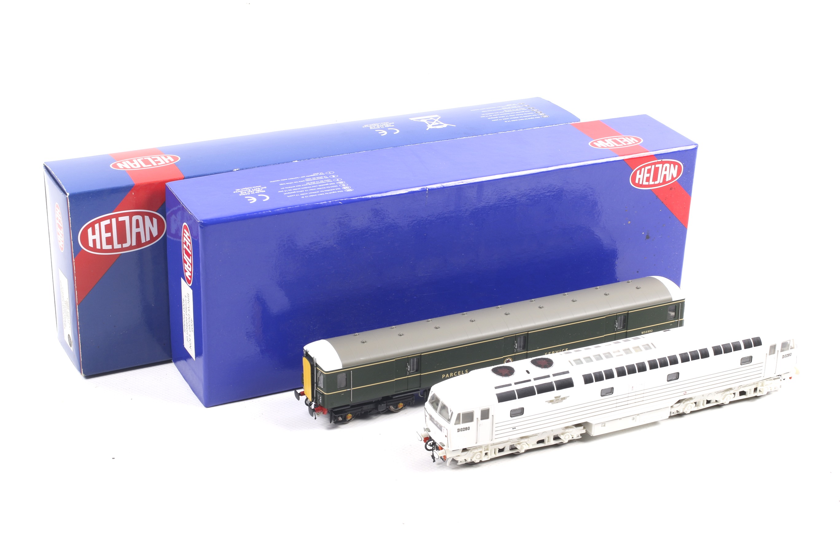 Two Heljan OO gauge diesel locomotives. Comprising one BRCW Lion no. D0260 and one class 128 DPU no.
