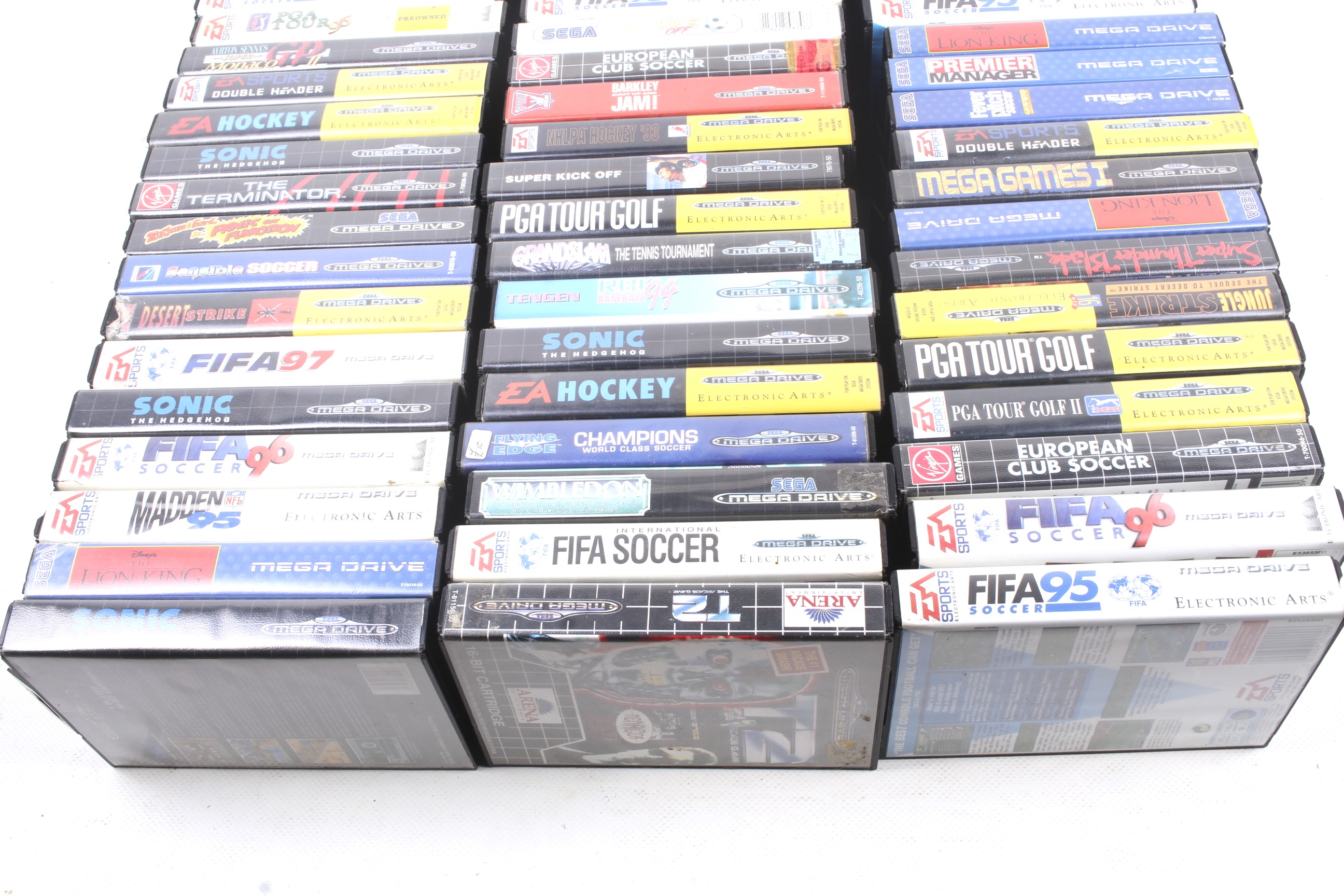 A collection of over 60 Sega Megadrive video games. - Bild 2 aus 4