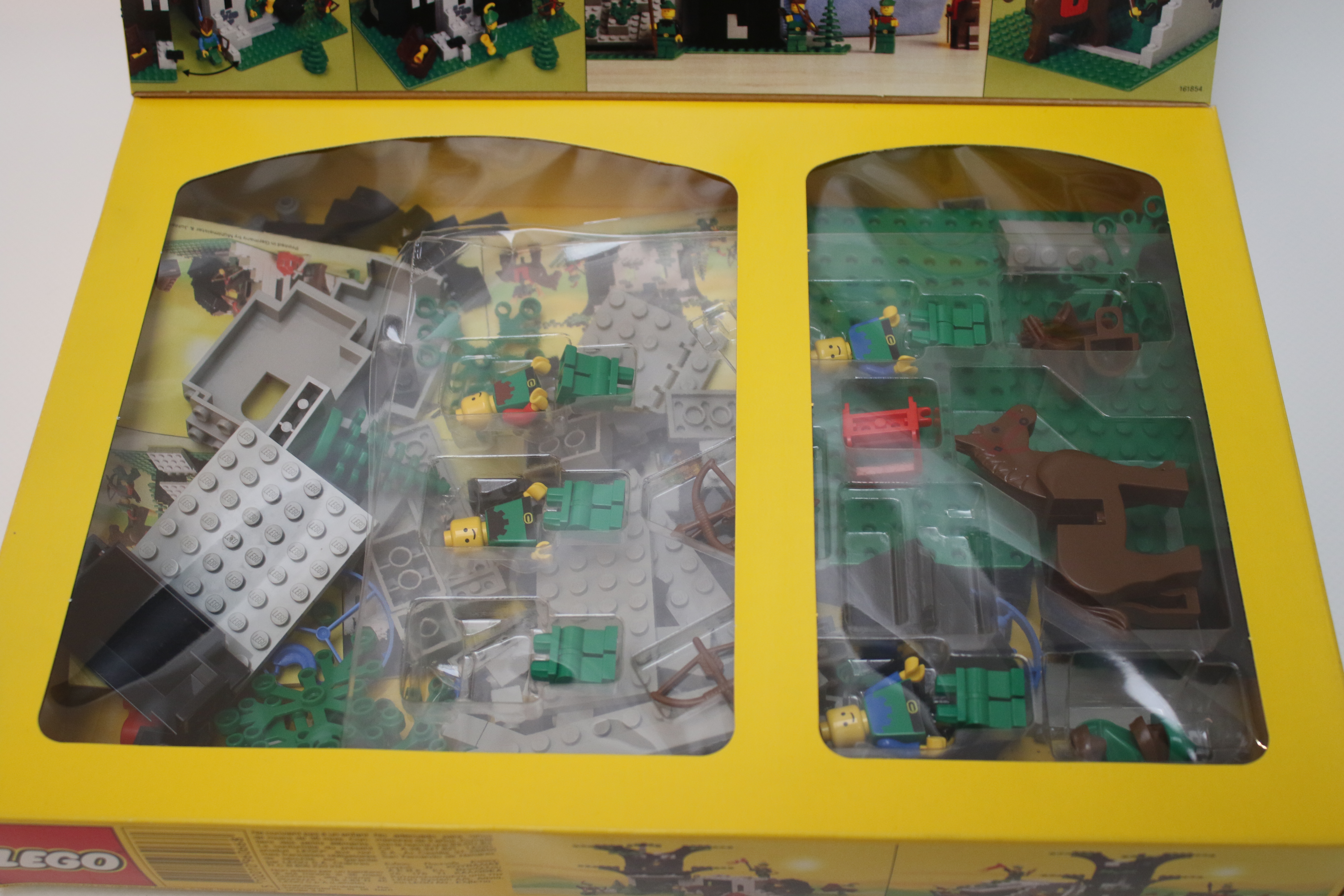 A collection of four Lego Legoland sets. Comprising one Helicoptor and truck no. - Image 4 of 5