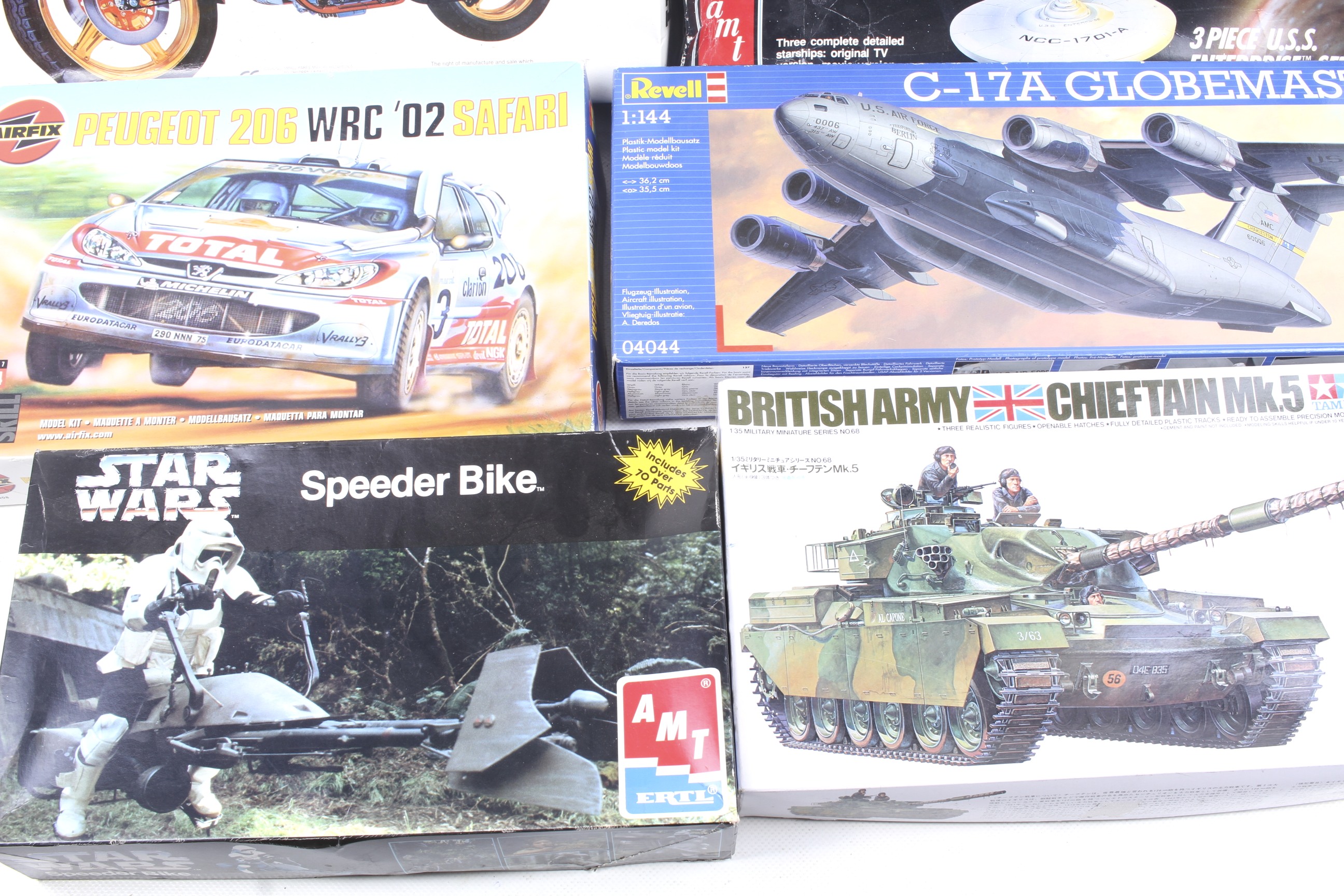 A collection of model kits. - Image 2 of 2