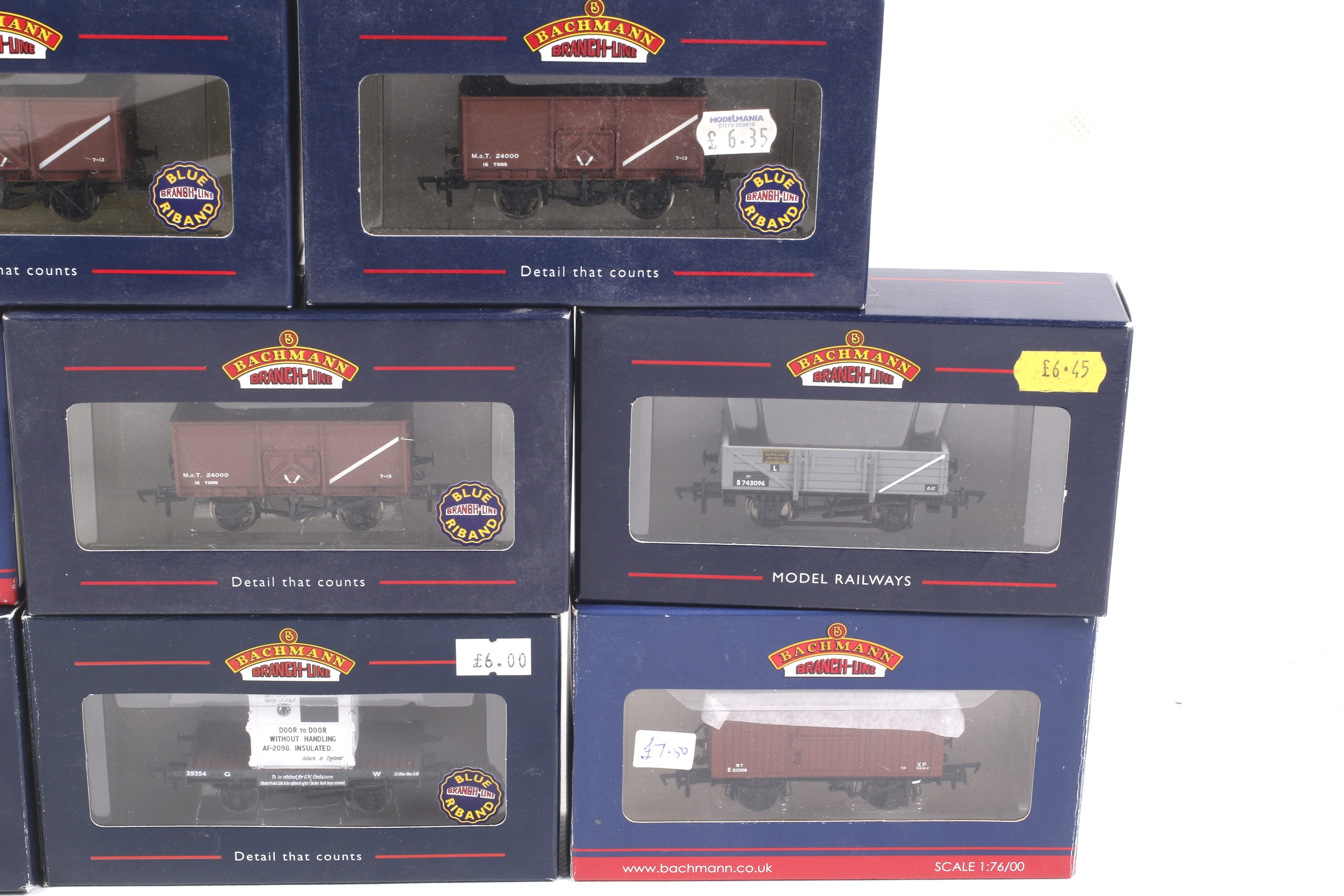 Eight Bachmann OO gauge goods wagons. - Image 3 of 3