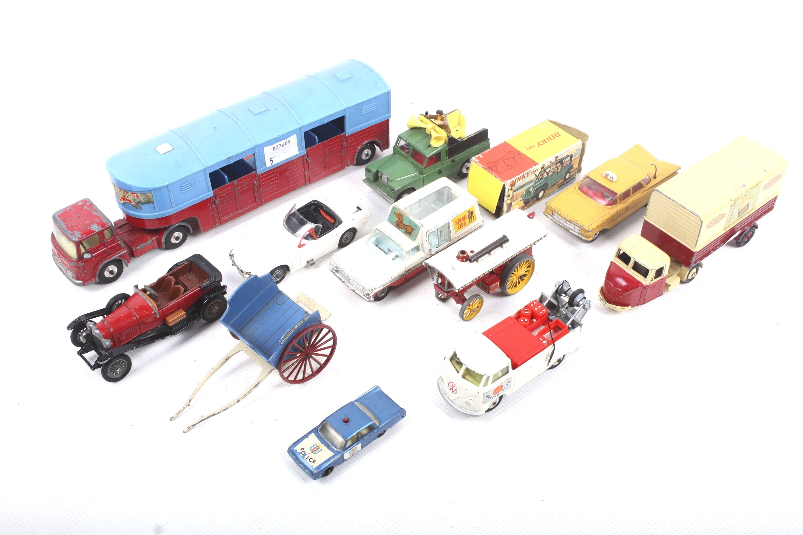 Twelve Corgi diecast vehicles. Including Chipperfields Circus, James Bond etc, all unboxed.