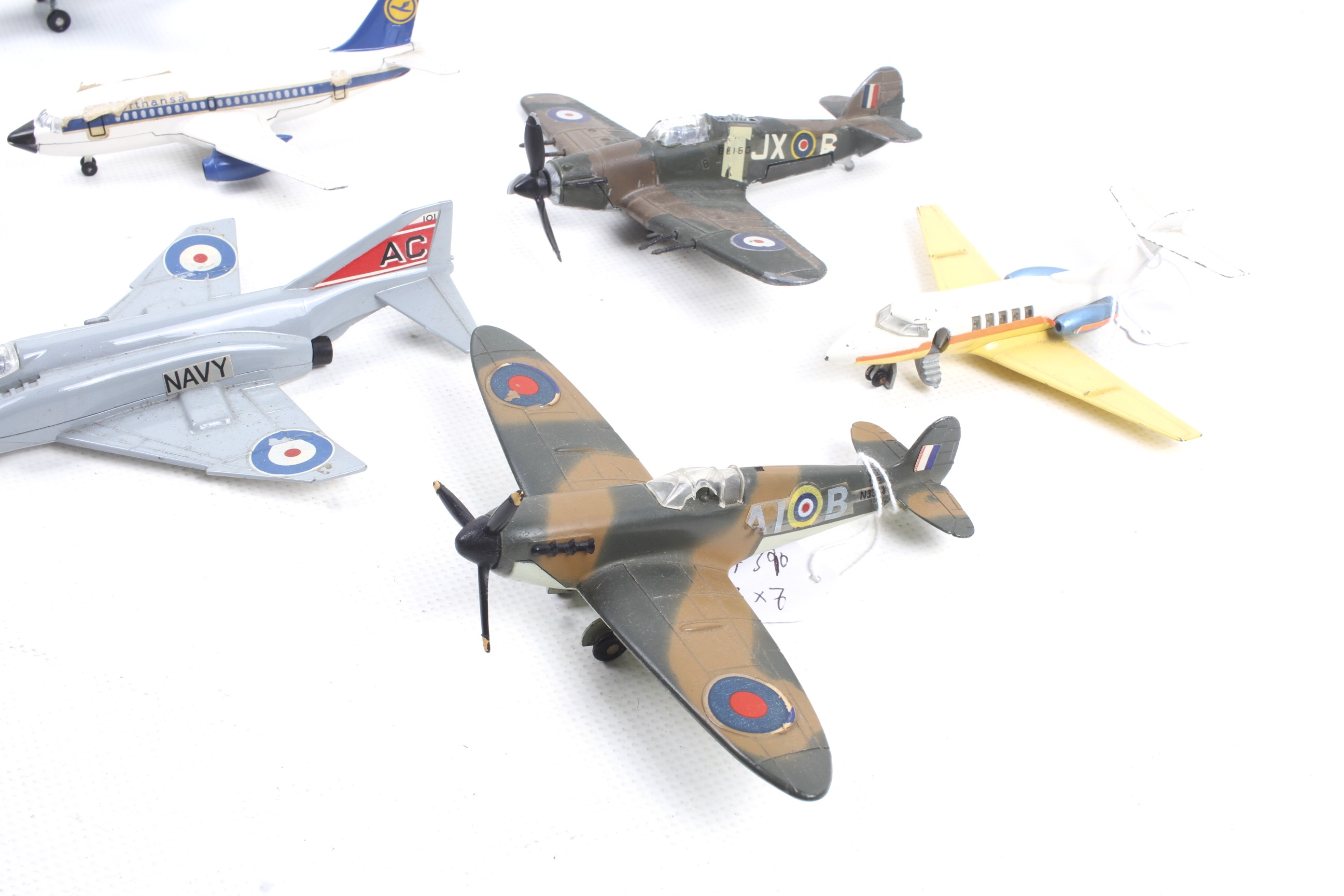 Seven Dinky diecast planes. - Image 3 of 3